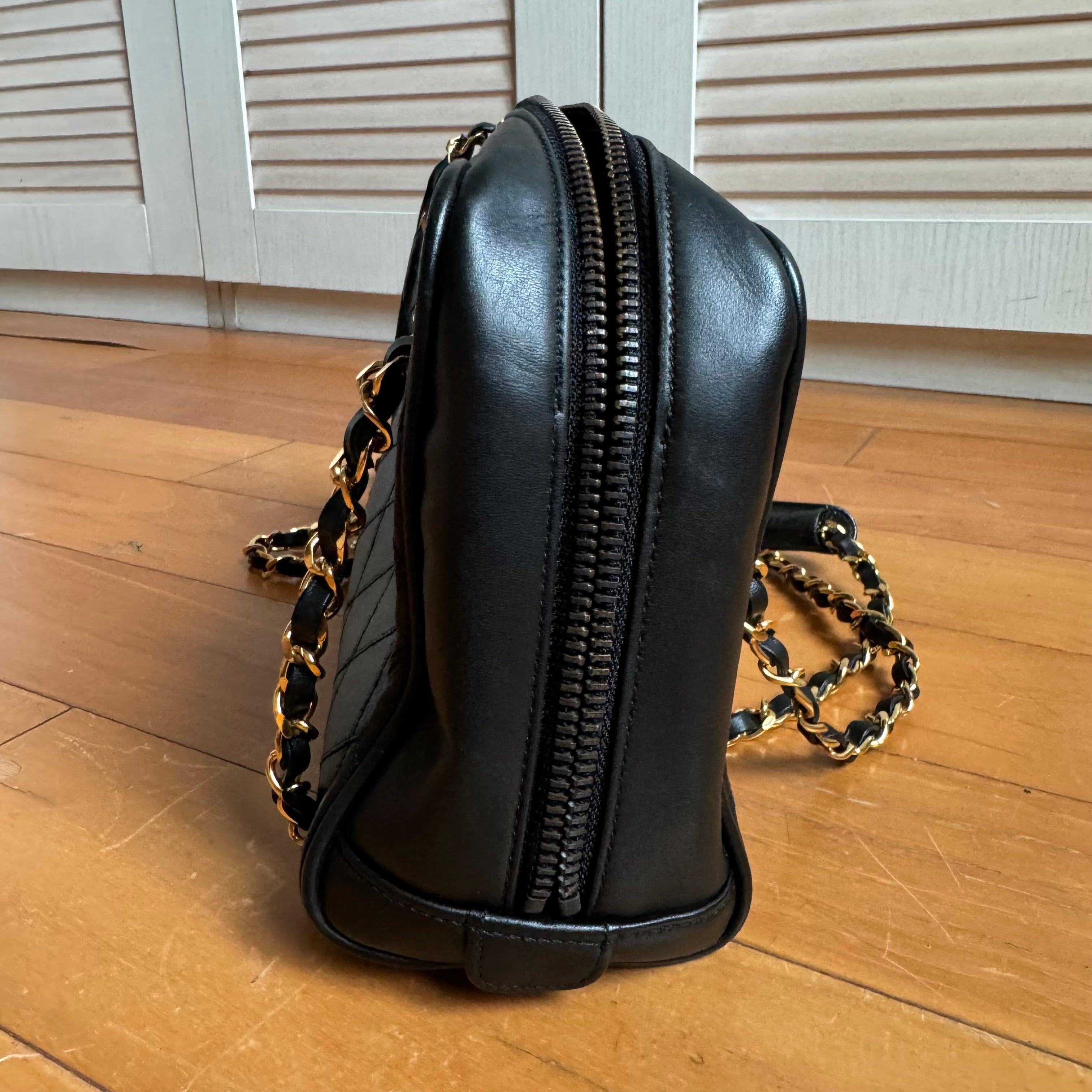 Chanel Mademoiselle Camera Bag Black Double Gold Chain, 1986-1988 For Sale 8