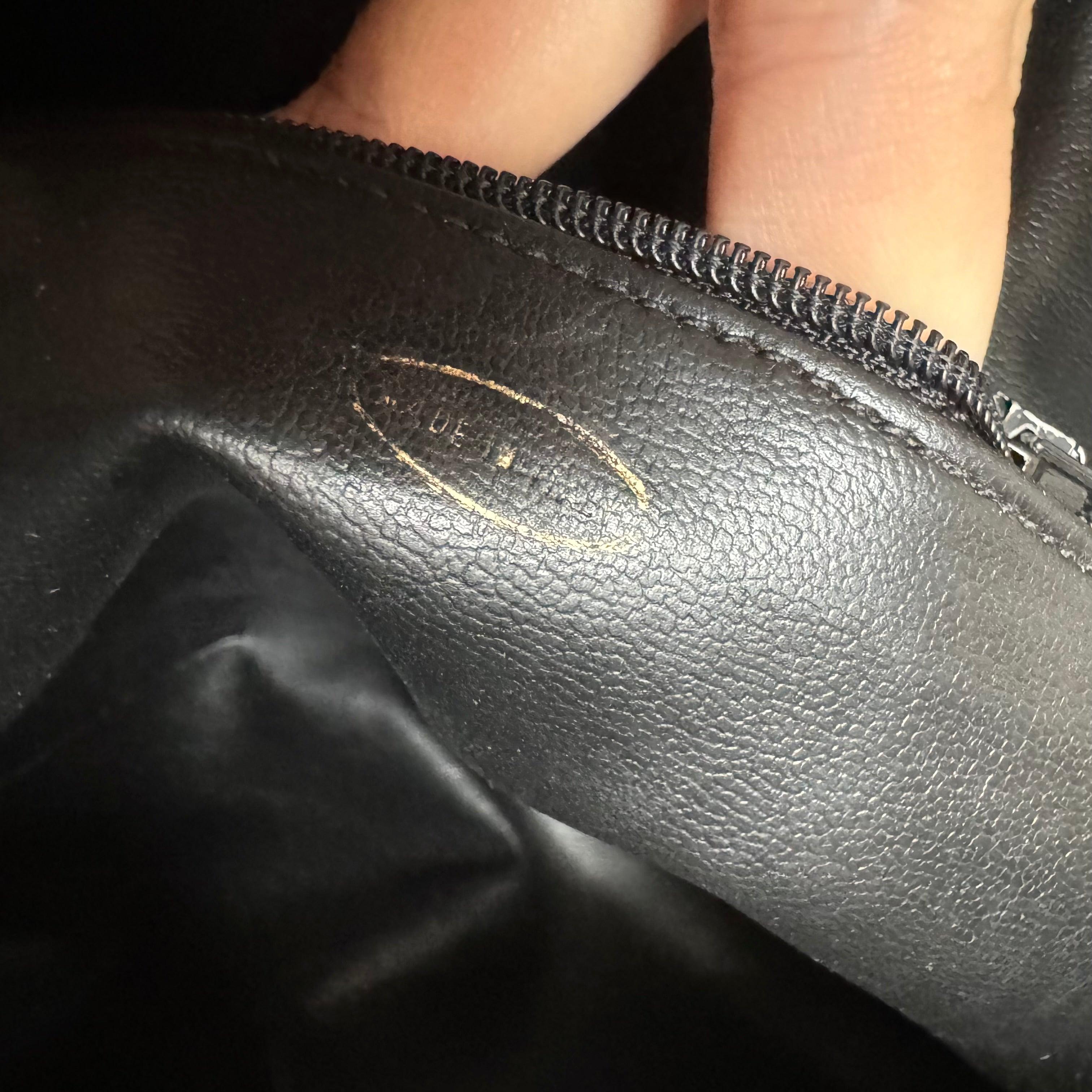 Chanel Mademoiselle Camera Bag Black Double Gold Chain, 1986-1988 For Sale 15
