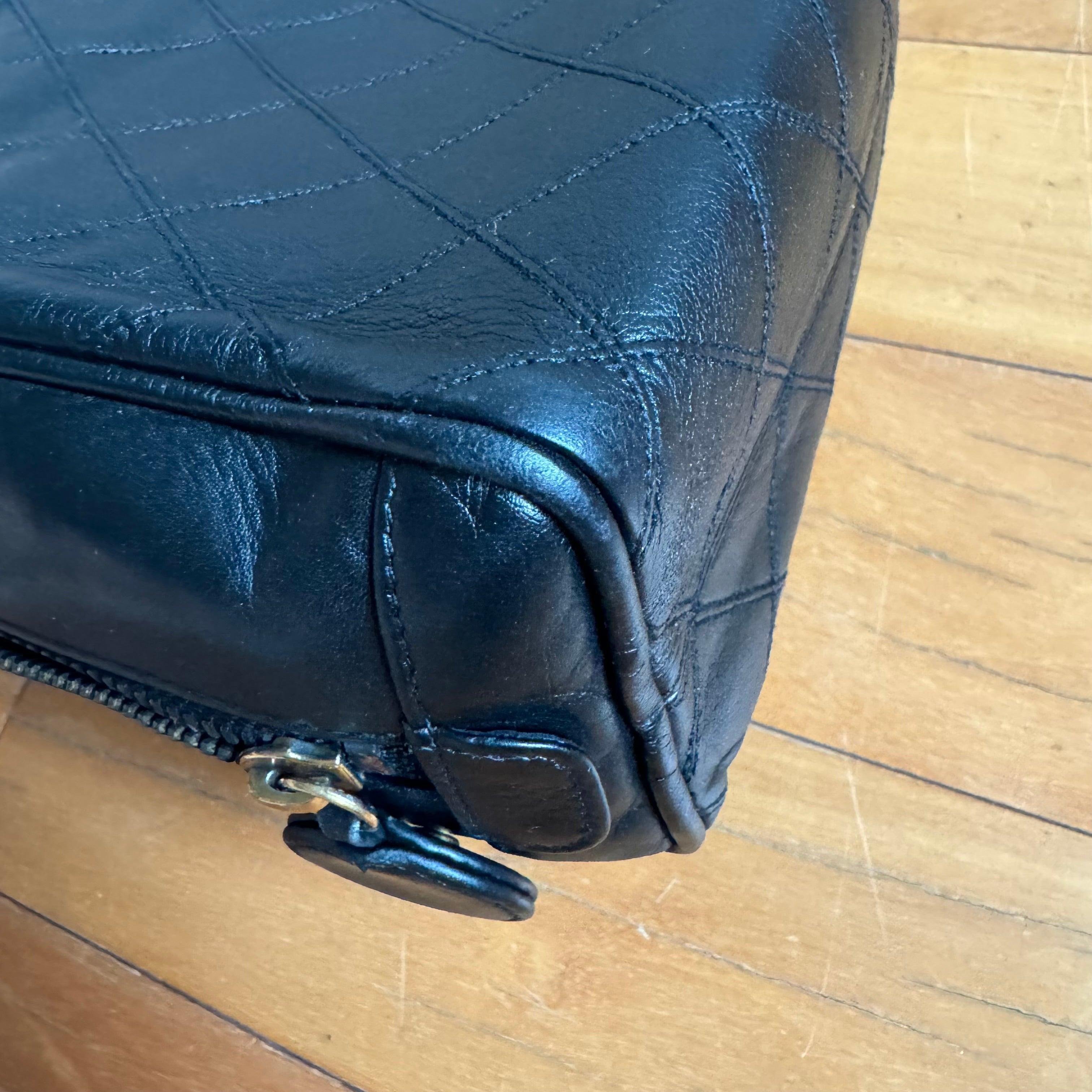 Chanel Mademoiselle Camera Bag Black Double Gold Chain, 1986-1988 For Sale 5
