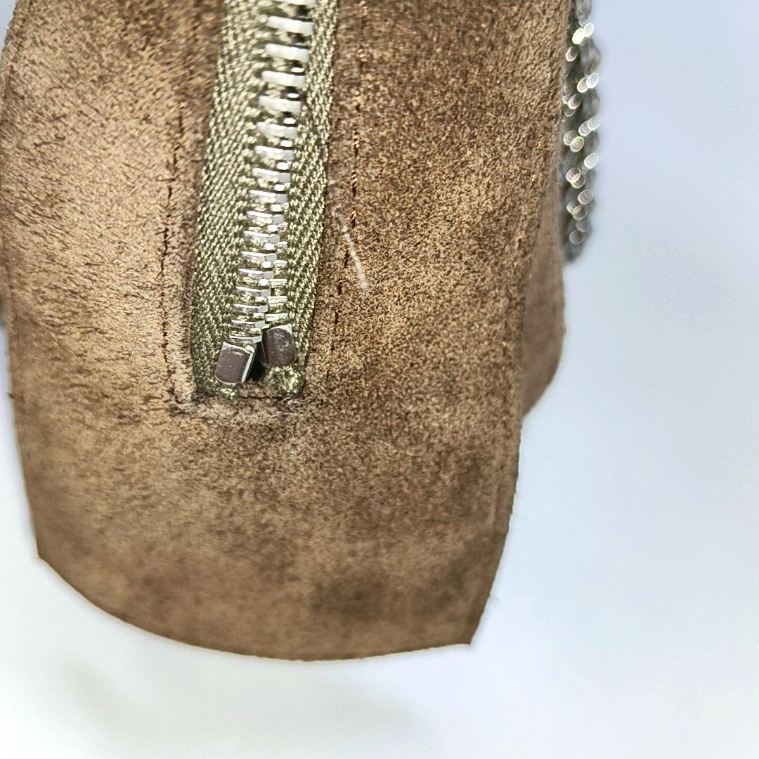 Chanel Mademoiselle Bolso con cámara Ante marrón chocolate Cadena de plata 2005-2006 en venta 6