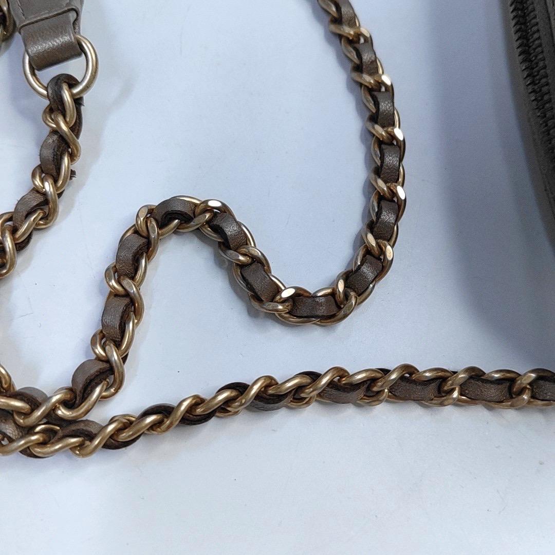 Chanel Mademoiselle Kamera Mini Kupfer Gold Lammfell Leder Gold Kette, 2014 im Angebot 5