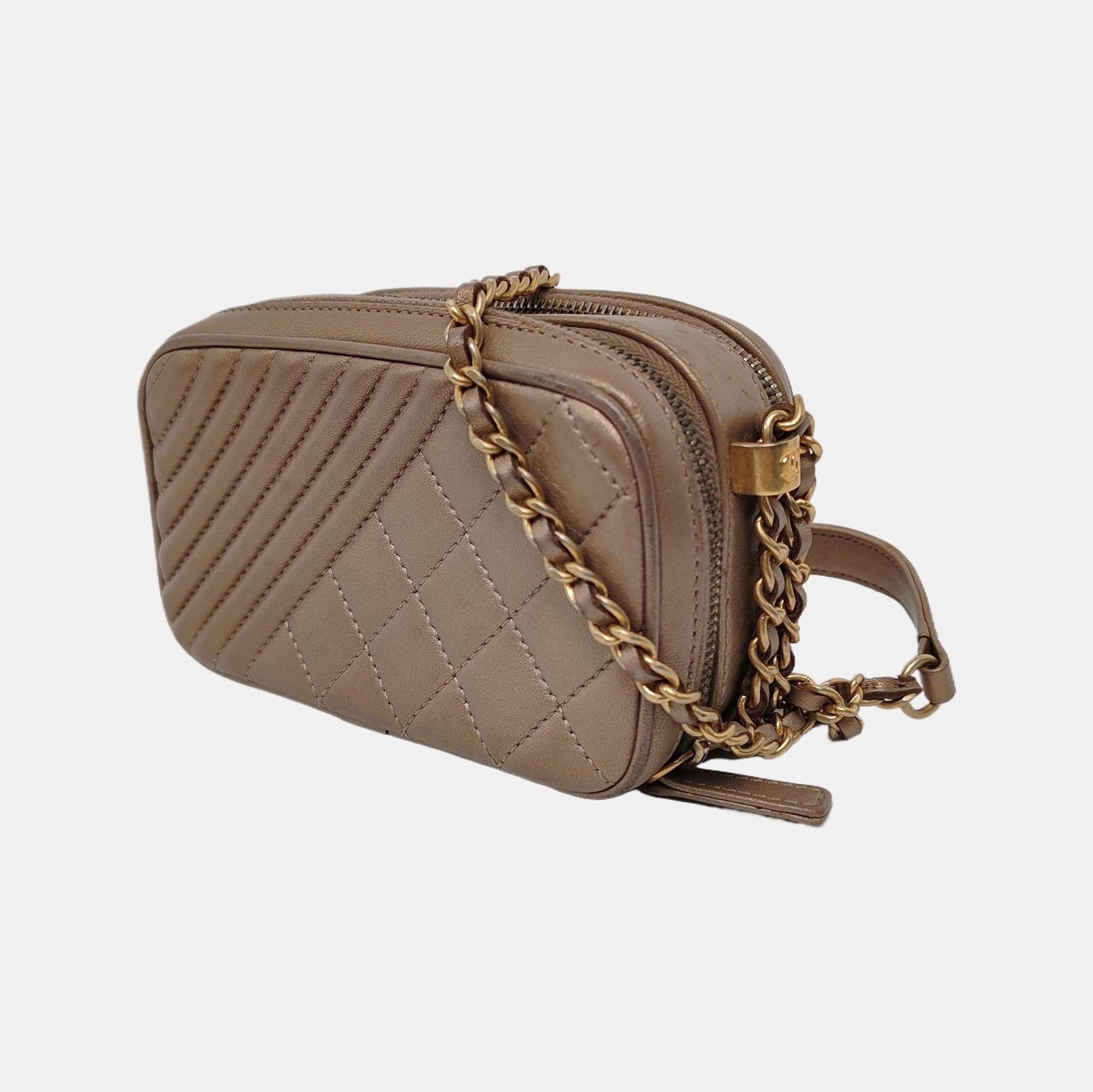 Chanel Mademoiselle Kamera Mini Kupfer Gold Lammfell Leder Gold Kette, 2014 (Braun) im Angebot