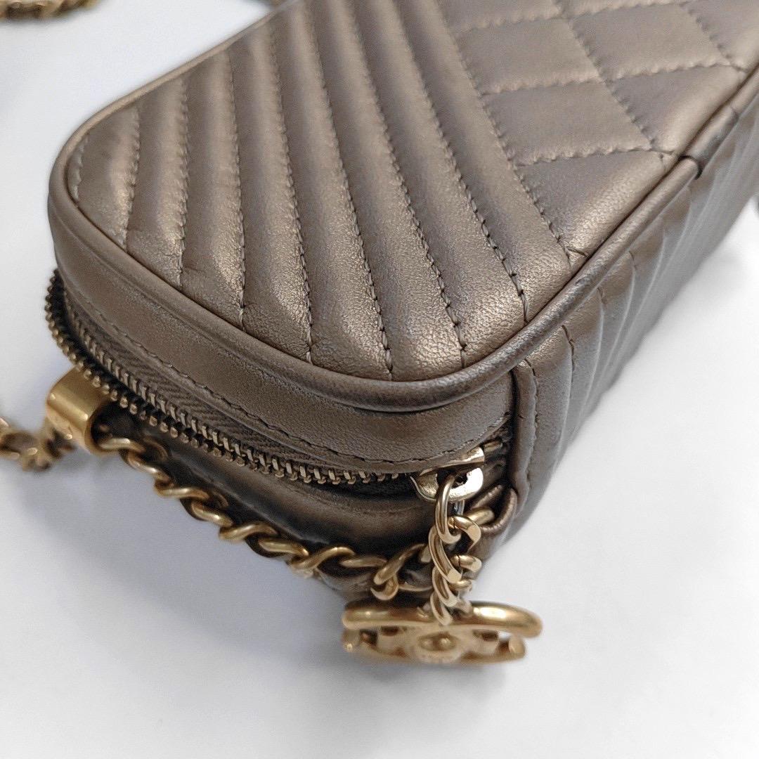 Chanel Mademoiselle Kamera Mini Kupfer Gold Lammfell Leder Gold Kette, 2014 im Angebot 3
