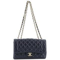 Chanel Mademoiselle Chic Klappentasche Gestepptes Lammfell Medium