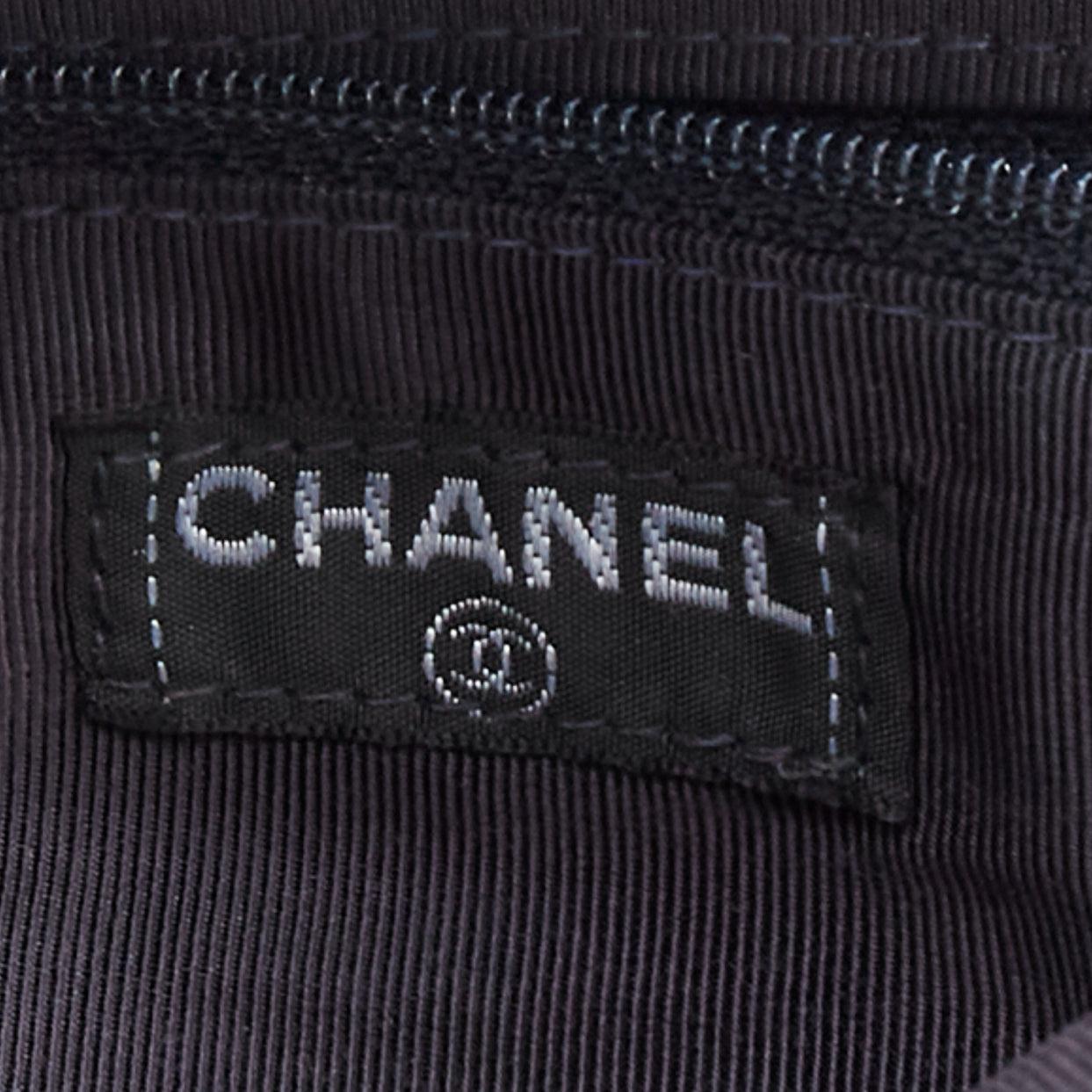 CHANEL Bolso de mano acolchado azul vaquero Mademoiselle Chocolate Bar en venta 4