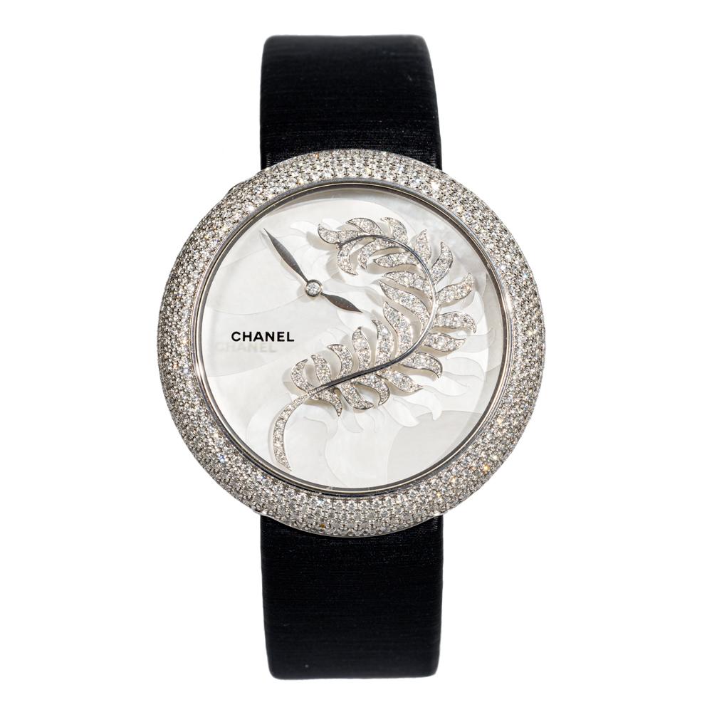 Chanel Mademoiselle Prive-Uhr im Zustand „Gut“ im Angebot in Naples, FL