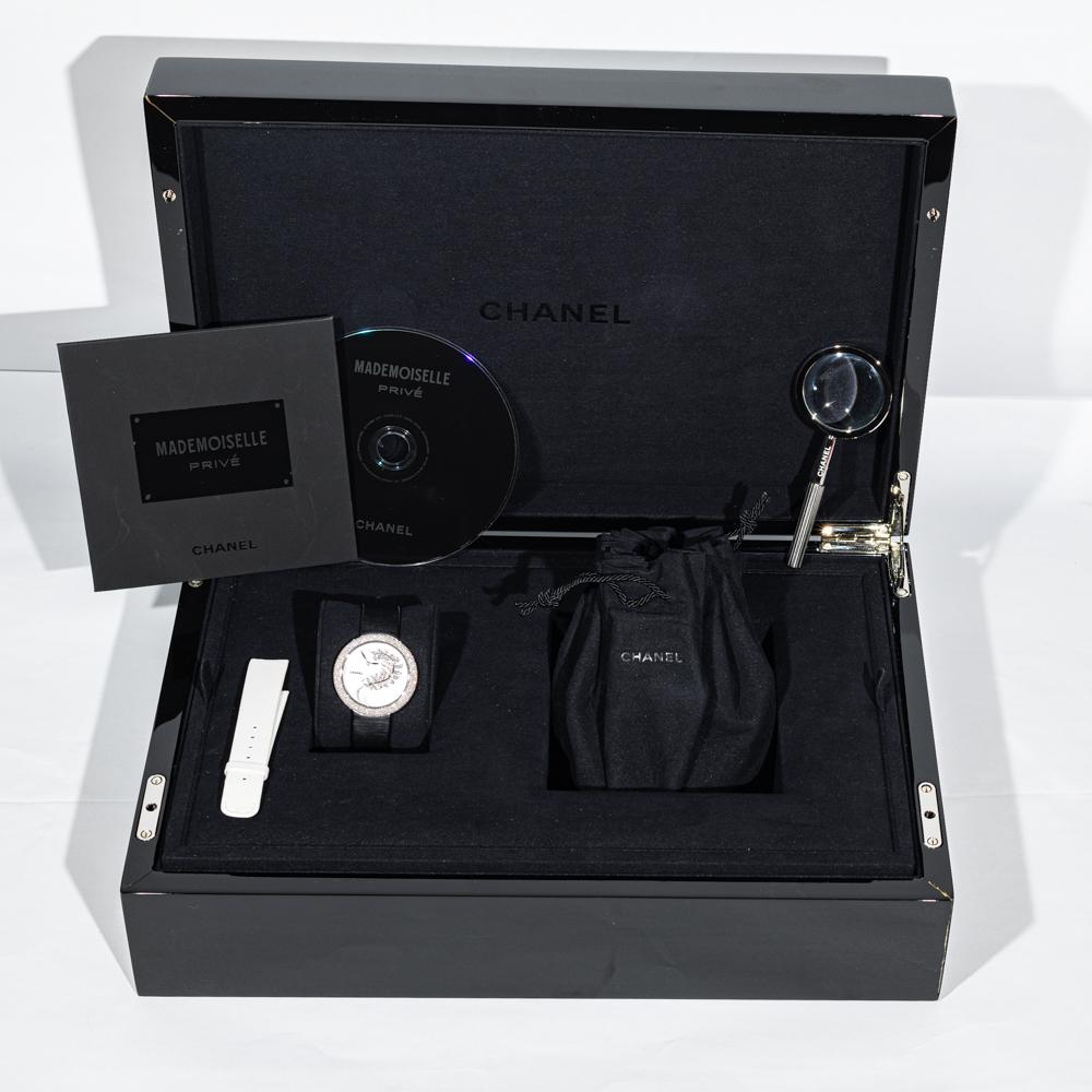 Chanel Mademoiselle Prive-Uhr im Angebot 3