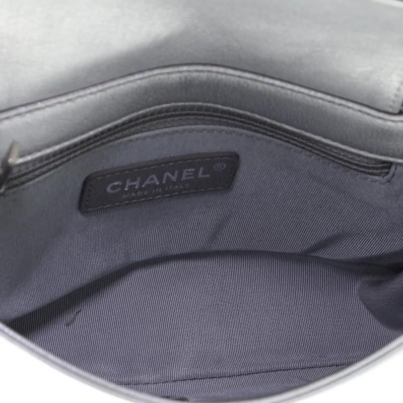 Women's or Men's Chanel Mademoiselle Vintage Flap Bag Chevron Sheepskin Small