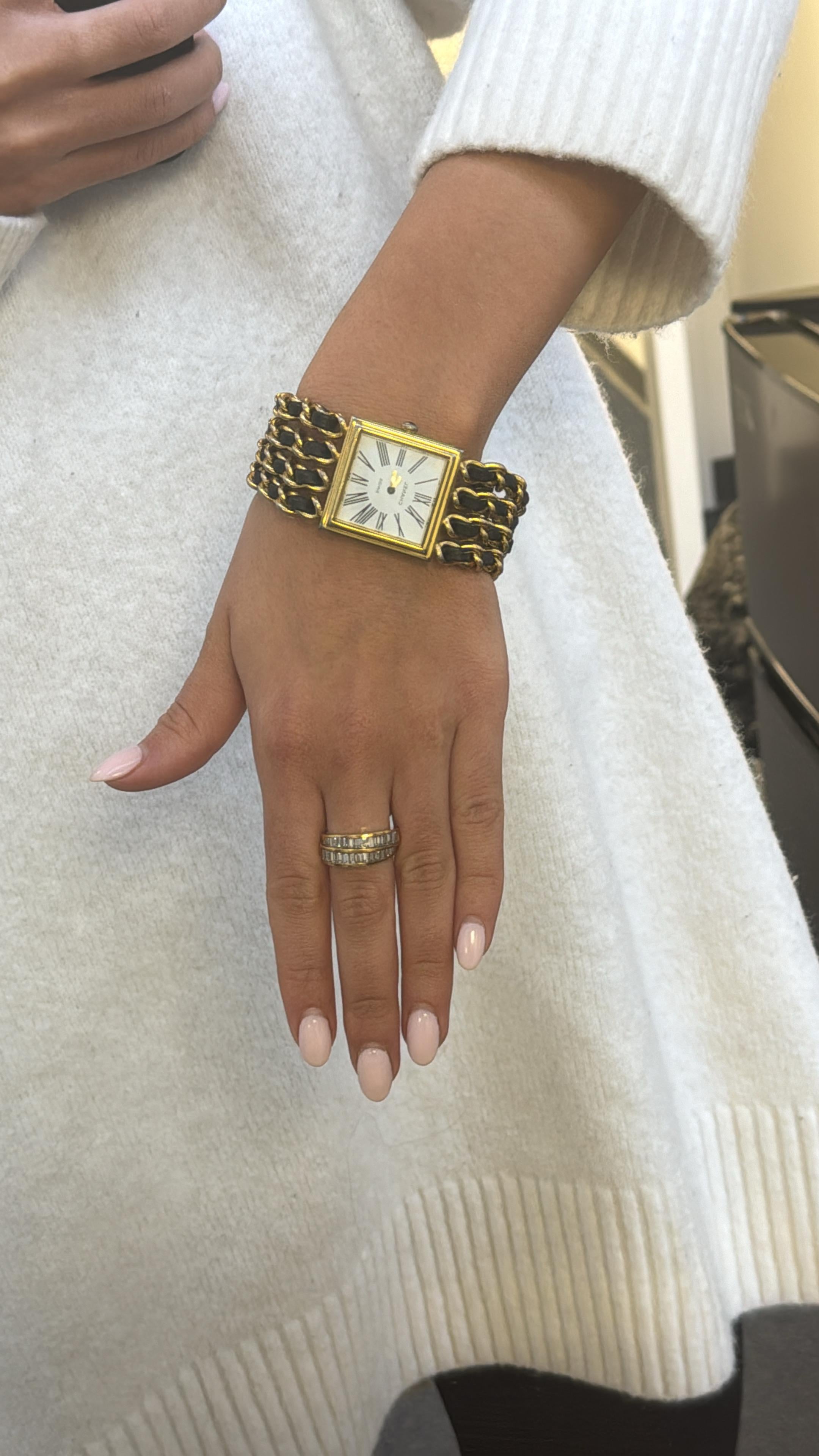 Montre Chanel Mademoiselle Or jaune 18K et chaîne en cuir noir Unisexe en vente