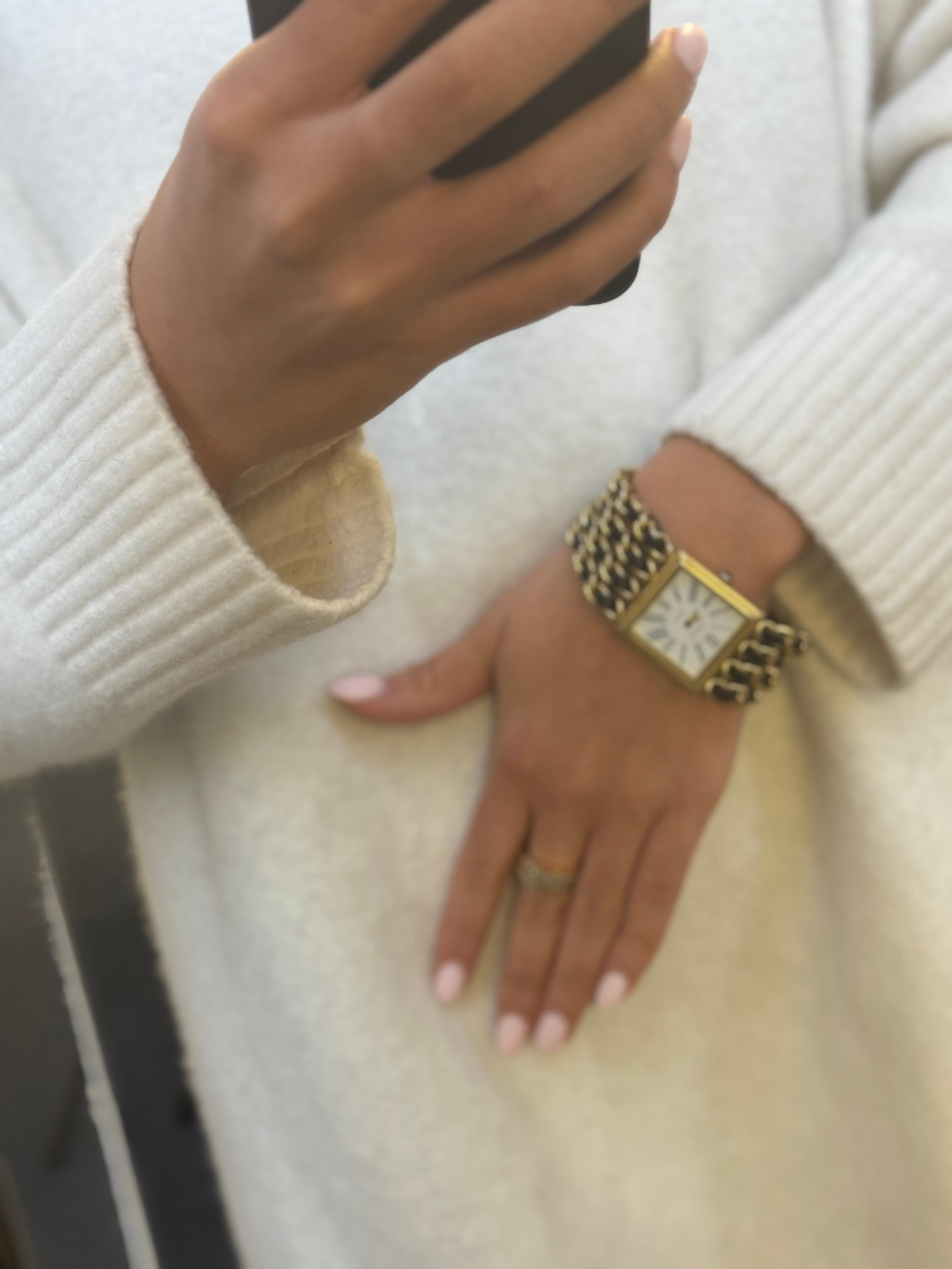 Montre Chanel Mademoiselle Or jaune 18K et chaîne en cuir noir en vente 5
