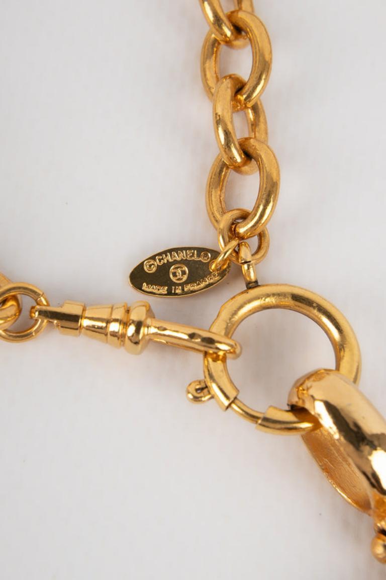 Chanel, collier en verre grossissant, années 1980 en vente 3