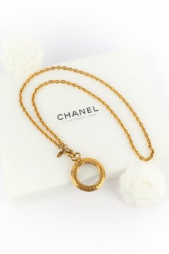 Chanel magnifying glass necklace