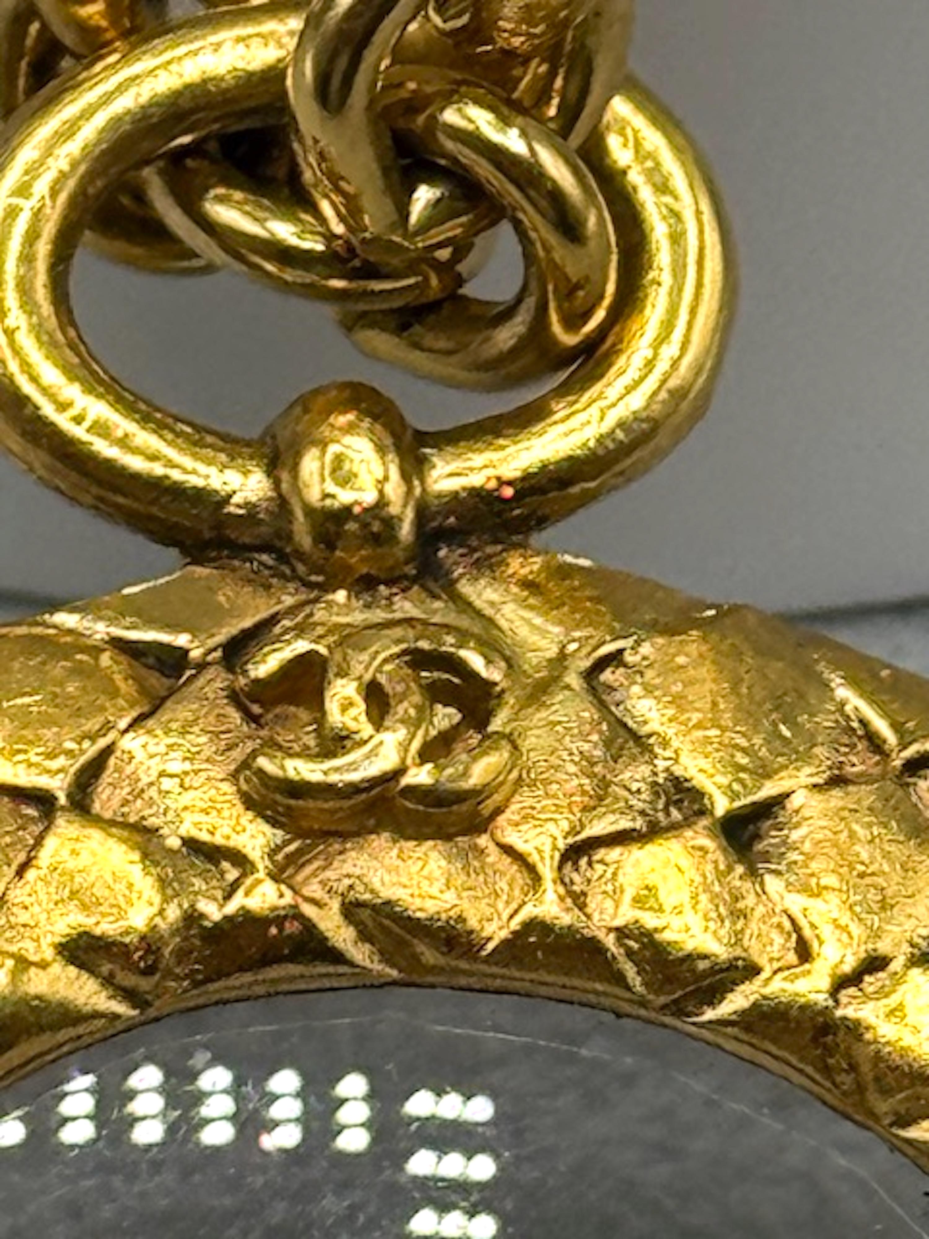 Collana Chanel con ciondolo a forma di lente d'ingrandimento Primavera 2002 in vendita 7