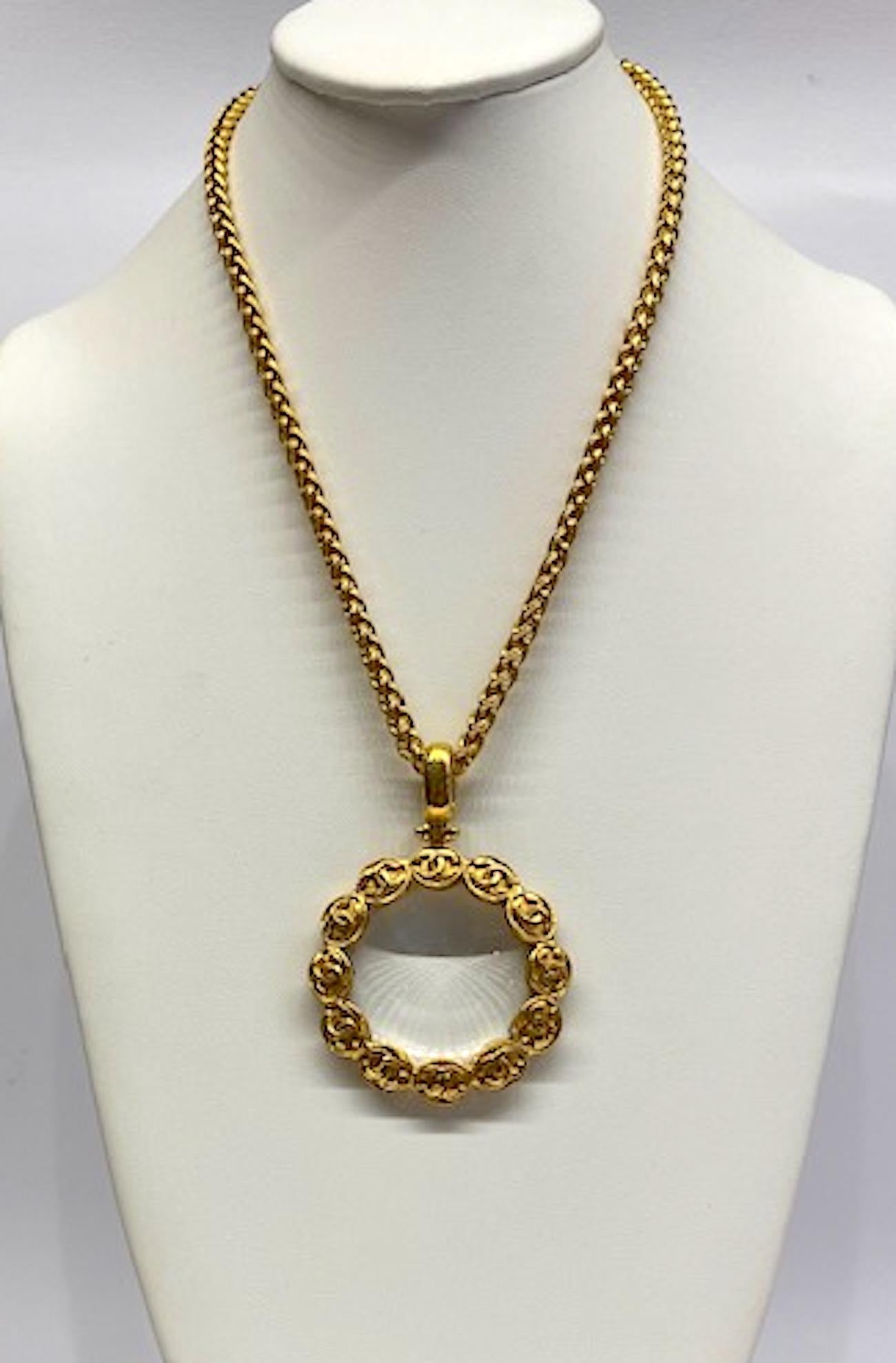 Chanel Magnifying Lens Pendant Necklace, Autumn 1997 Collection In Excellent Condition In New York, NY