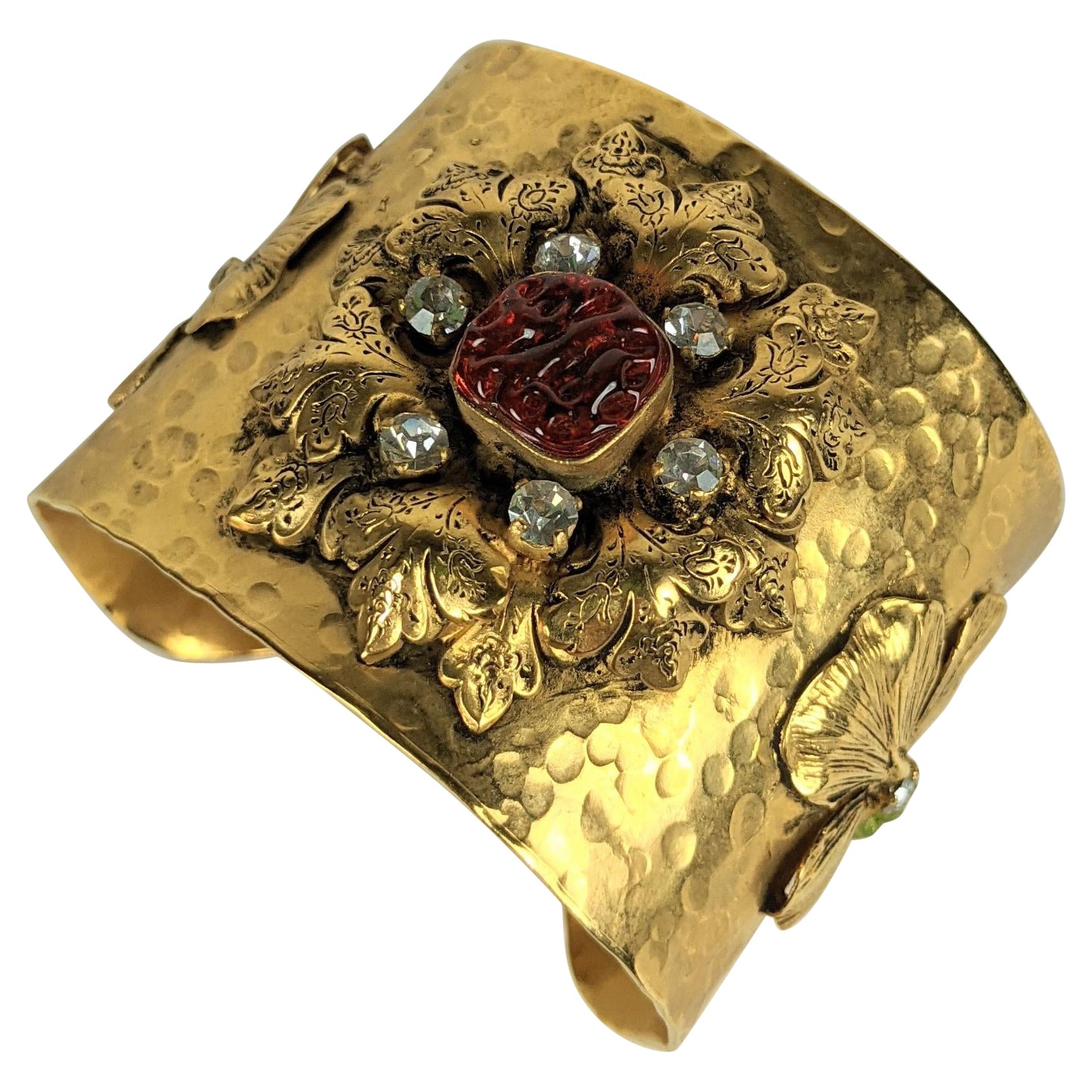 Chanel Maison Gripoix Bracelet manchette à fleurs