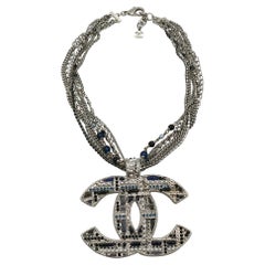 CHANEL Collier pendentif CC à plusieurs brins en bijoux massif, 2019