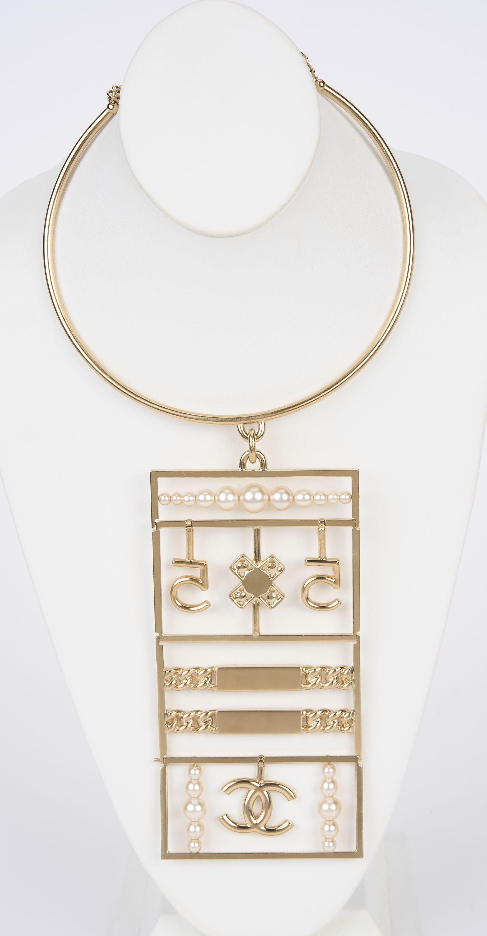 Chanel Pendentif Massive Chocker New W Box Neuf - En vente à West Hollywood, CA
