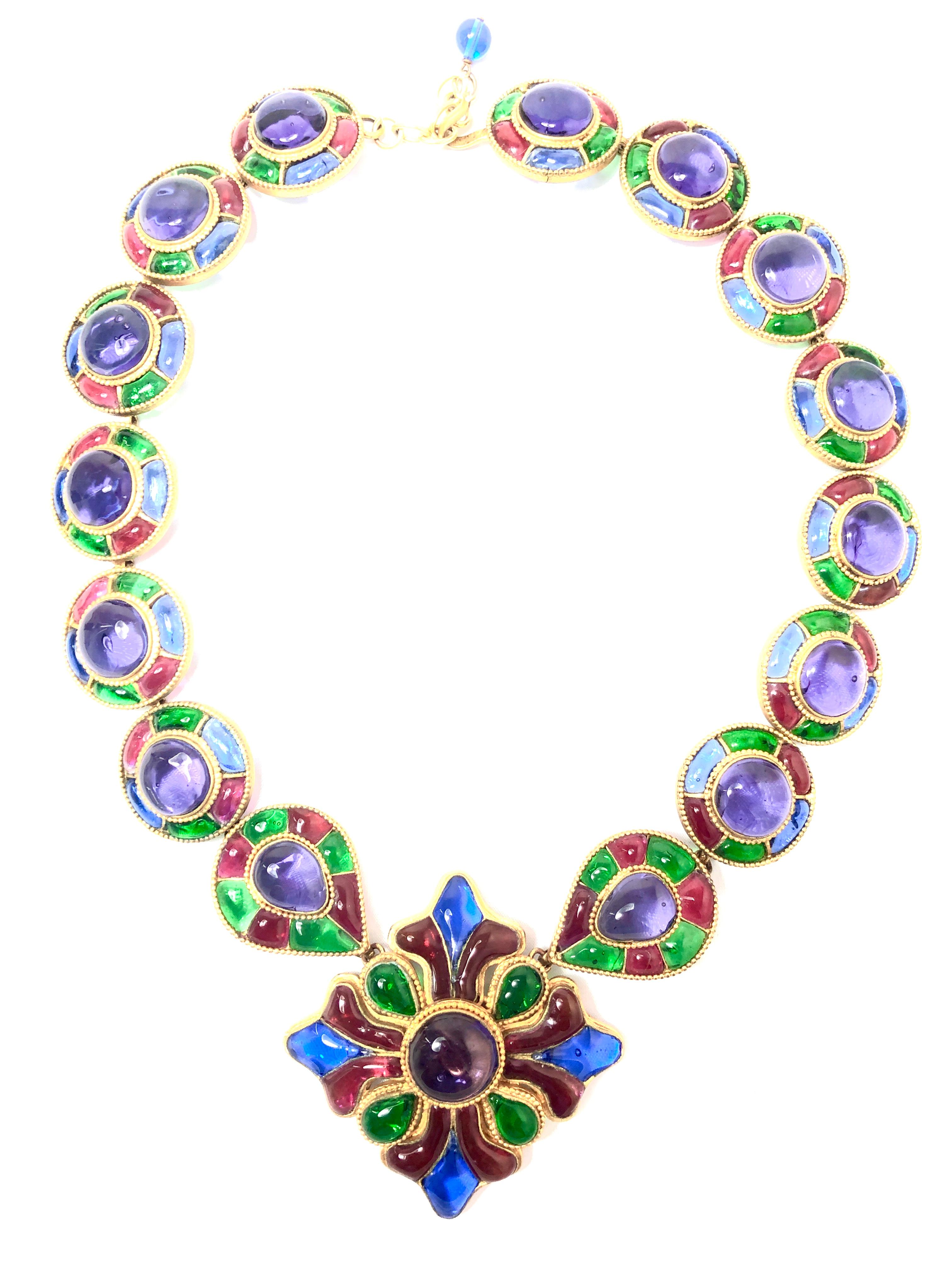 Women's Chanel Masterpiece 80s Gripoix Glass Byzantine Style Necklace & Earrings For Sale