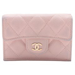Portafoglio compatto Chanel Matelasse Caviar Skin Trifold Rosa