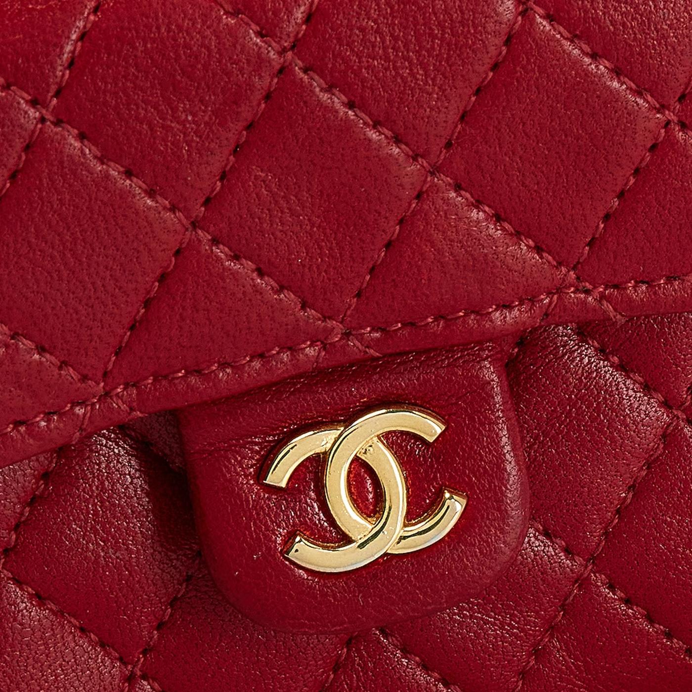 Chanel Matelasse Renew Ledertasche aus rotem Lammfell mit Fanny-Gürtel und Kette im Angebot 4