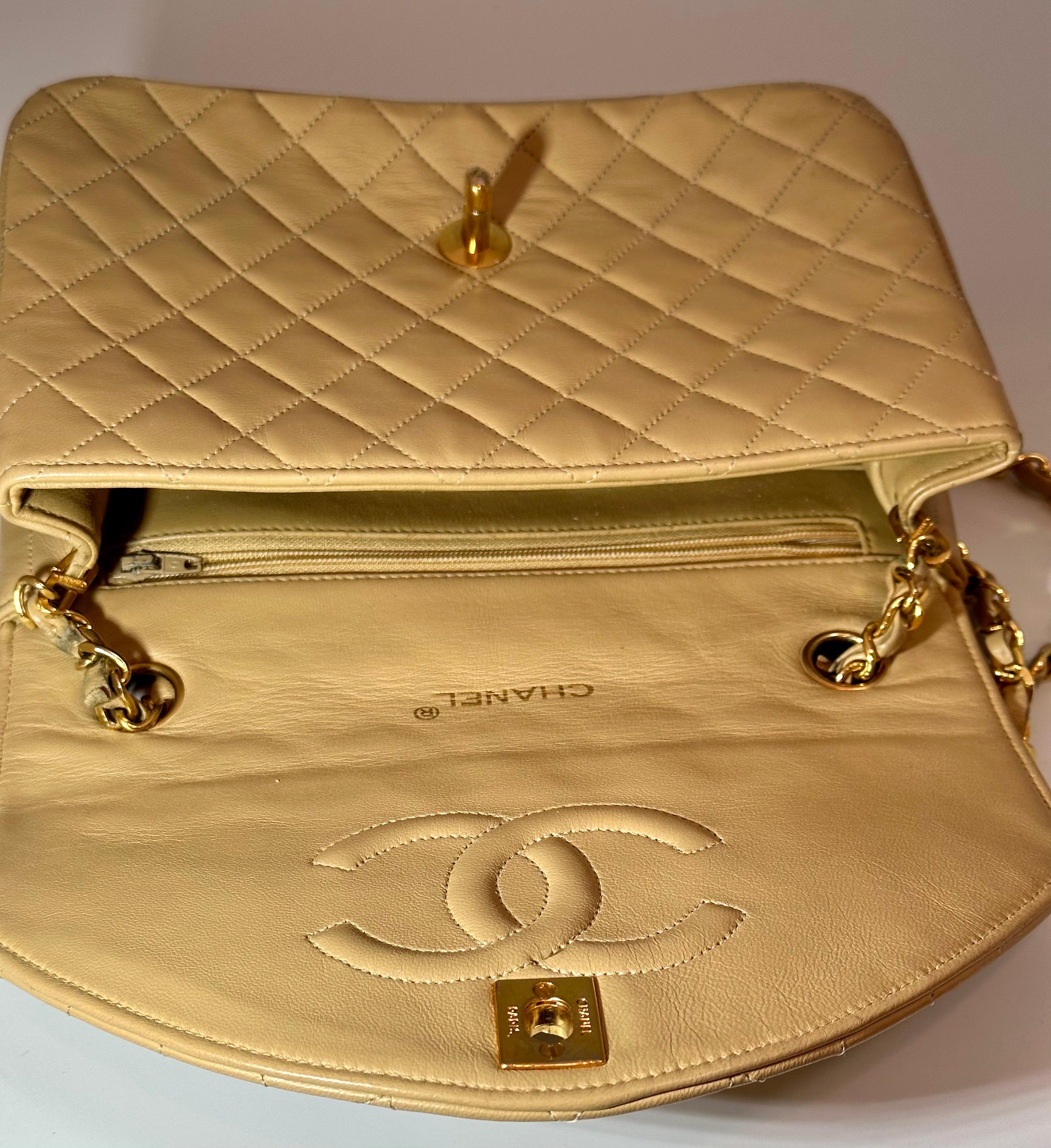 CHANEL Matelasse Chain Shoulder Bag Leather Beige push lock CC Logo, Vintage 4