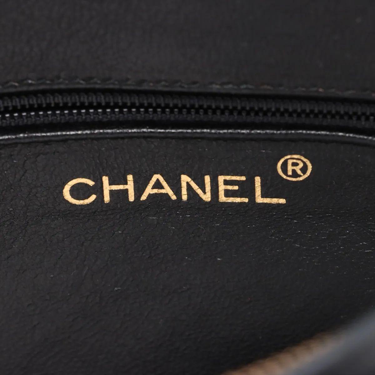 Chanel Matelasse Lambskin Chain Handbag Black For Sale 6