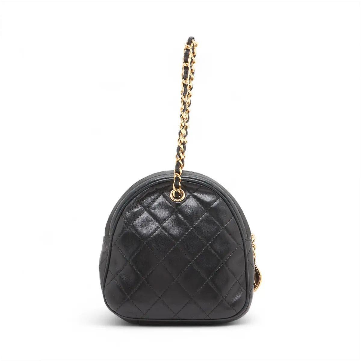 Chanel Matelasse Lambskin Chain Handbag Black In Good Condition For Sale In Humacao, PR
