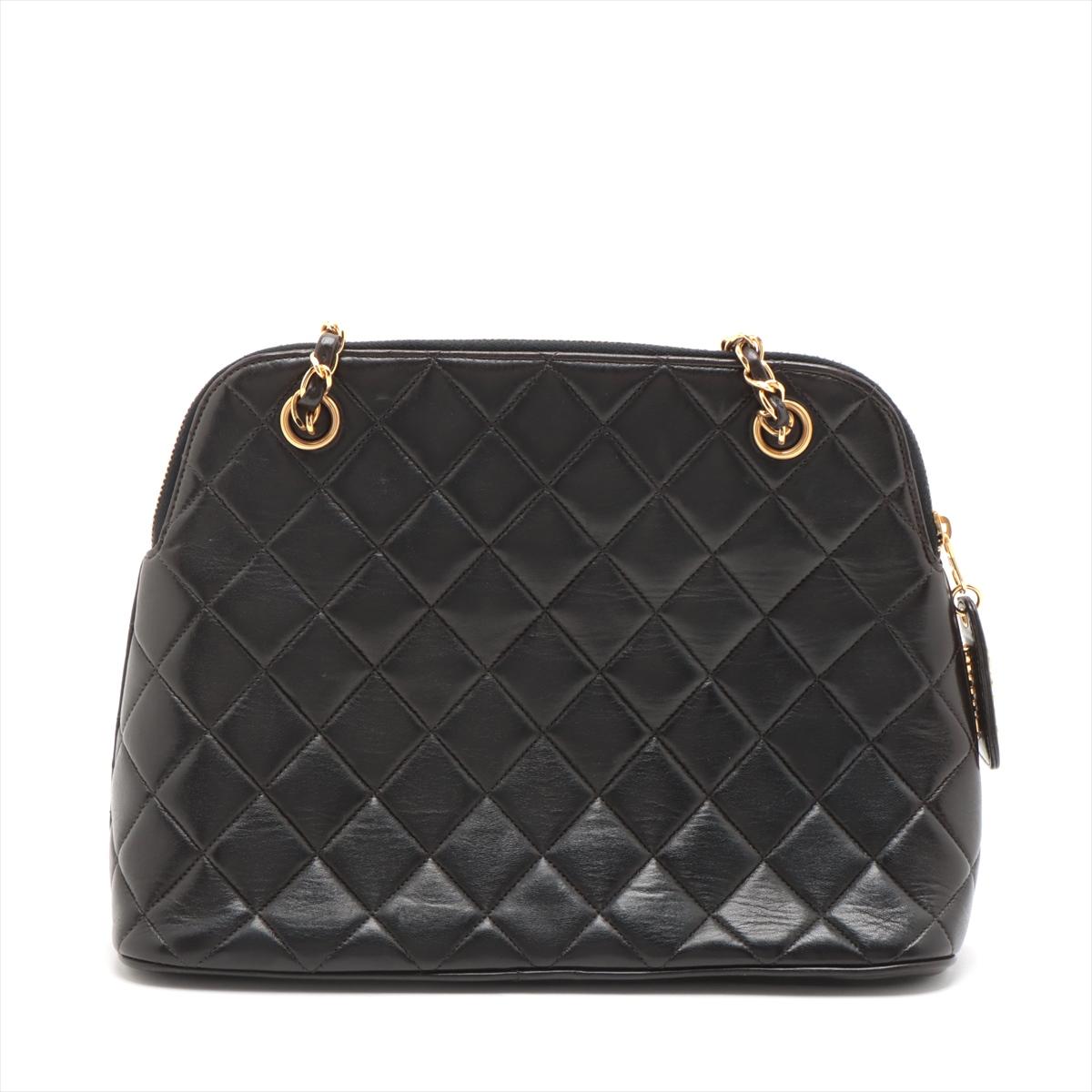 Chanel Matelasse Lambskin Chain Shoulder Bag Black In Good Condition For Sale In Indianapolis, IN