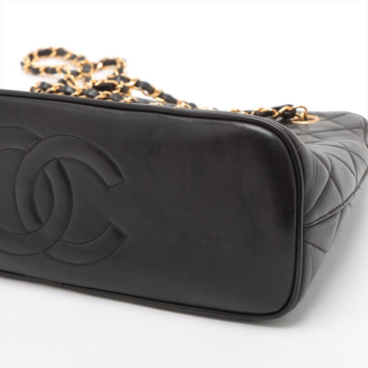 Women's Chanel Matelasse Lambskin Chain Shoulder Bag Black For Sale