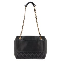 Chanel Borsa a tracolla a catena in pelle di agnello nera