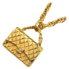 Vintage CHANEL matelasse motif coco mark GP necklace