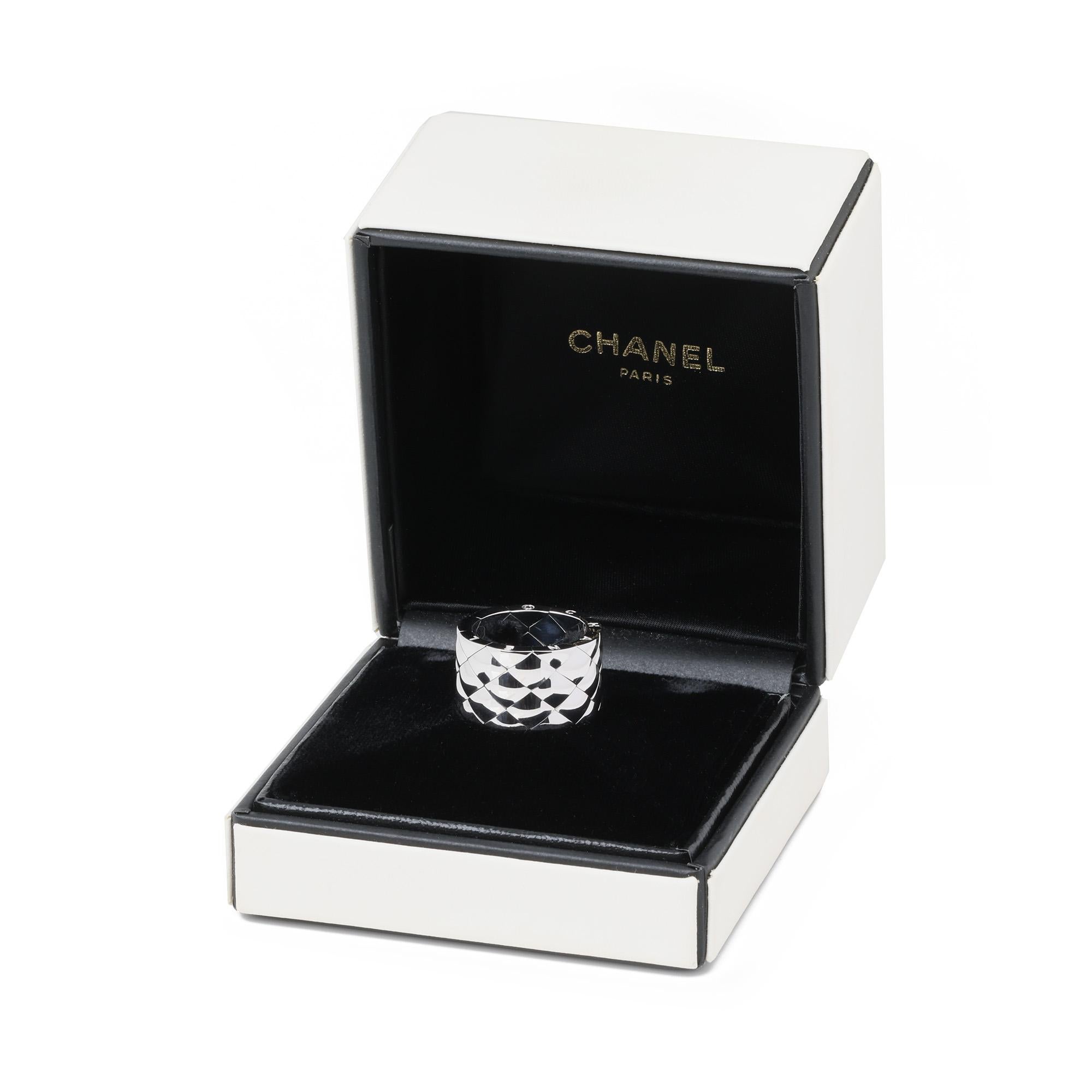 Chanel Matelasse Quilted Articulated Wide Band Ring In Excellent Condition In Bishop's Stortford, Hertfordshire