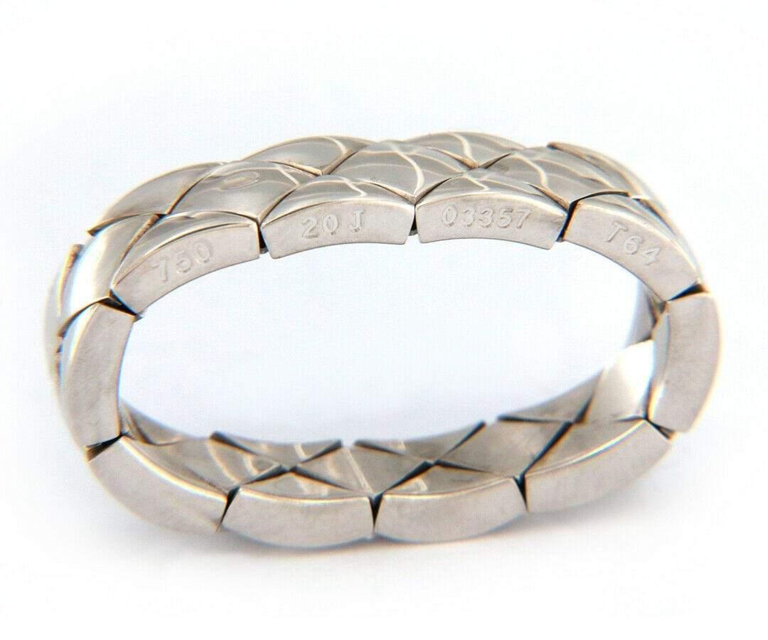 Chanel Matelasse Quilted Flex Band Ring in 18K White Gold In Excellent Condition For Sale In Vienna, VA