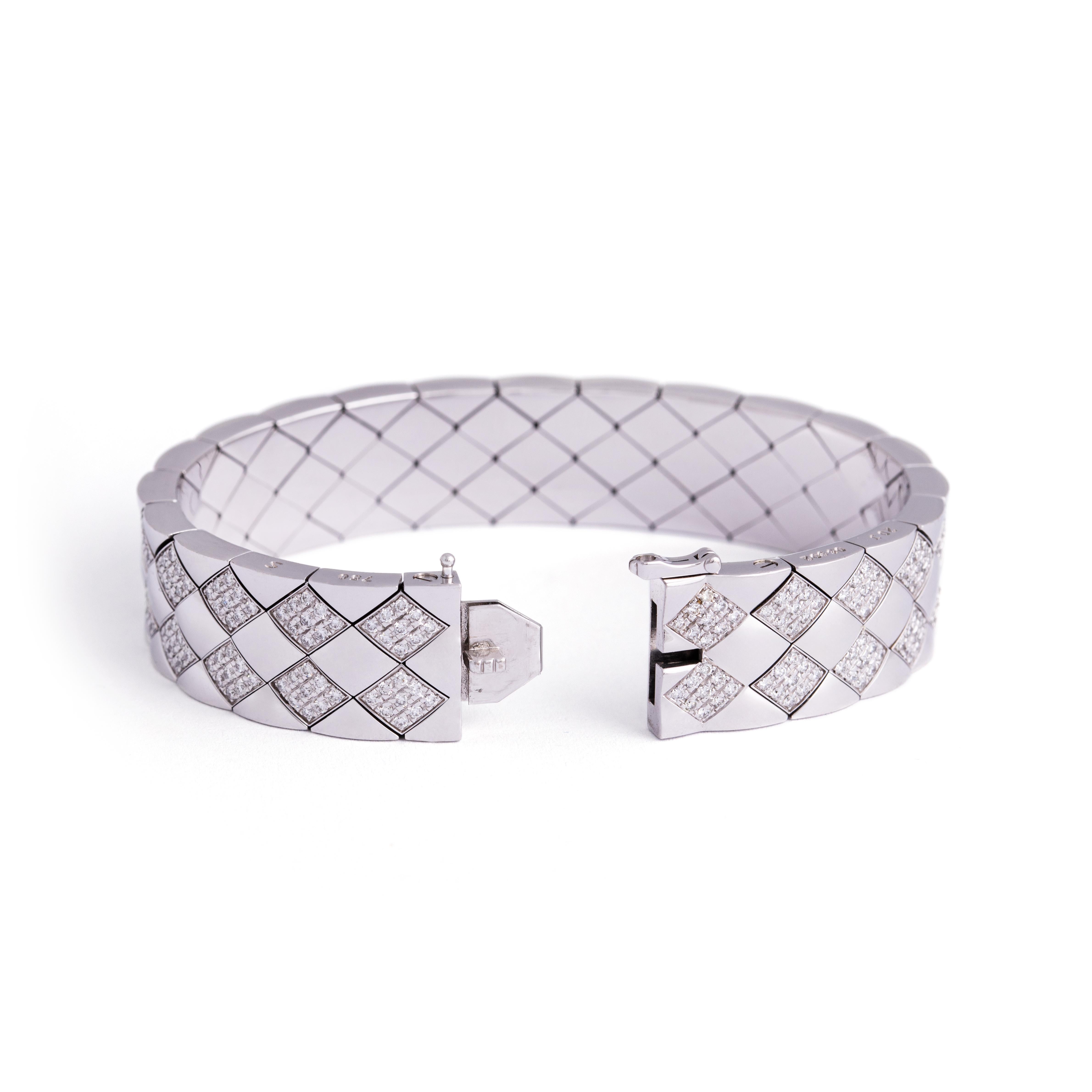 Women's or Men's Chanel Matelasse Souple Diamond White Gold Bracelet For Sale