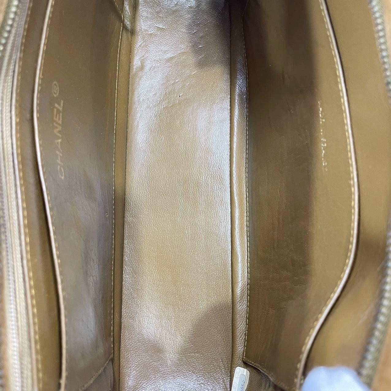 Chanel Matelasse Tan Brown Suede Gold Double Chain Coco Charm Medium Bag en vente 2