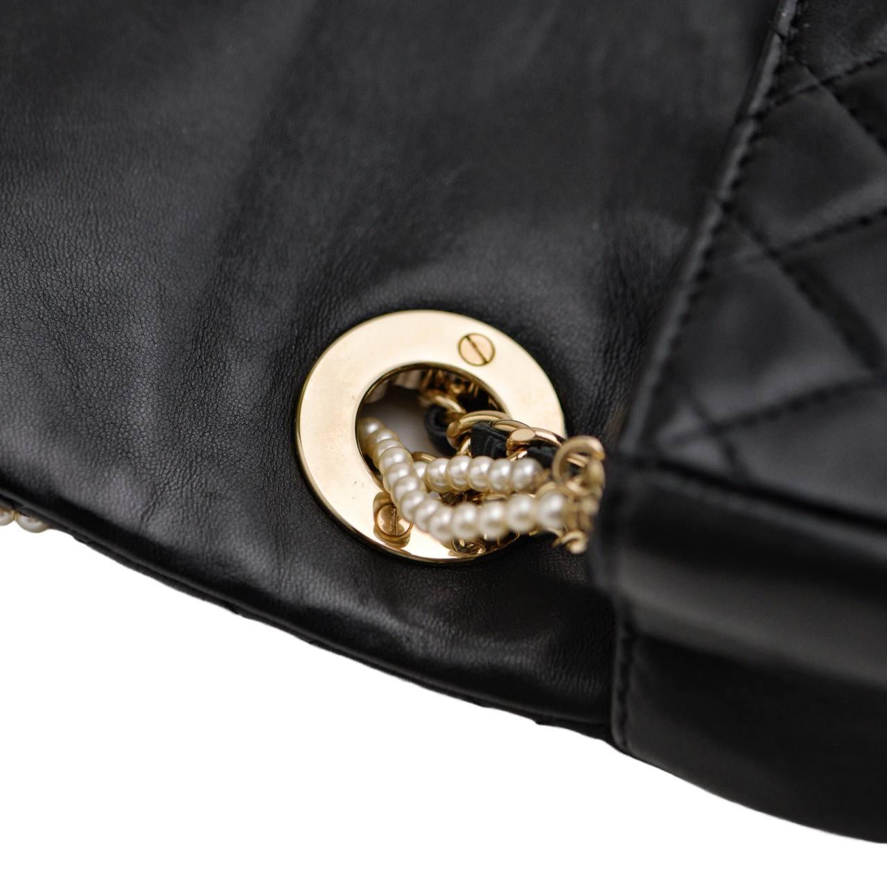 Borsa a tracolla Chanel Matelasse Westminster in pelle con finta perla in vendita 7