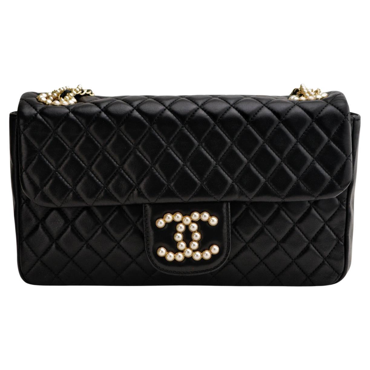 Nero Borsa a tracolla Chanel Matelasse Westminster in pelle con finta perla in vendita