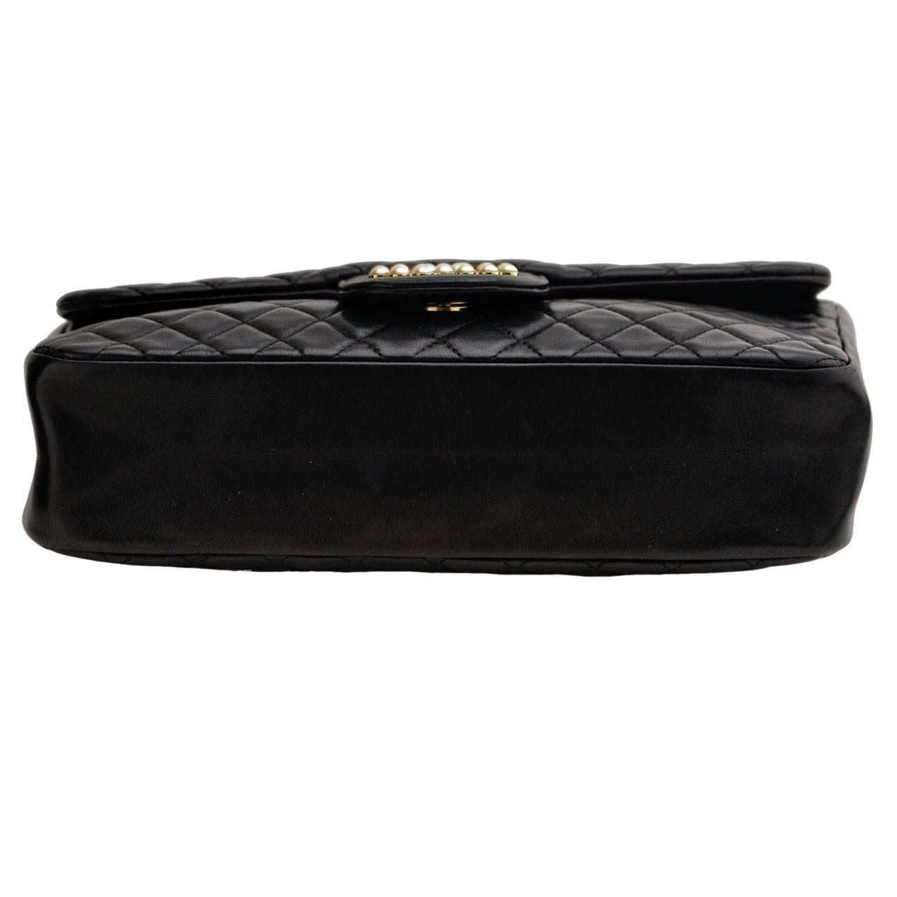 Borsa a tracolla Chanel Matelasse Westminster in pelle con finta perla in vendita 1