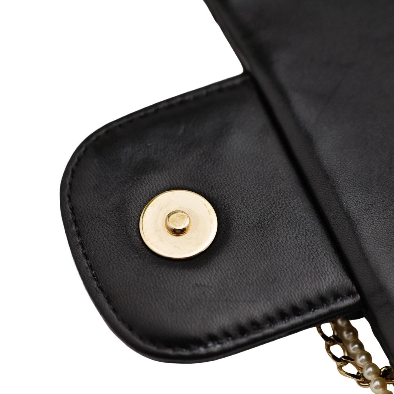 Borsa a tracolla Chanel Matelasse Westminster in pelle con finta perla in vendita 4