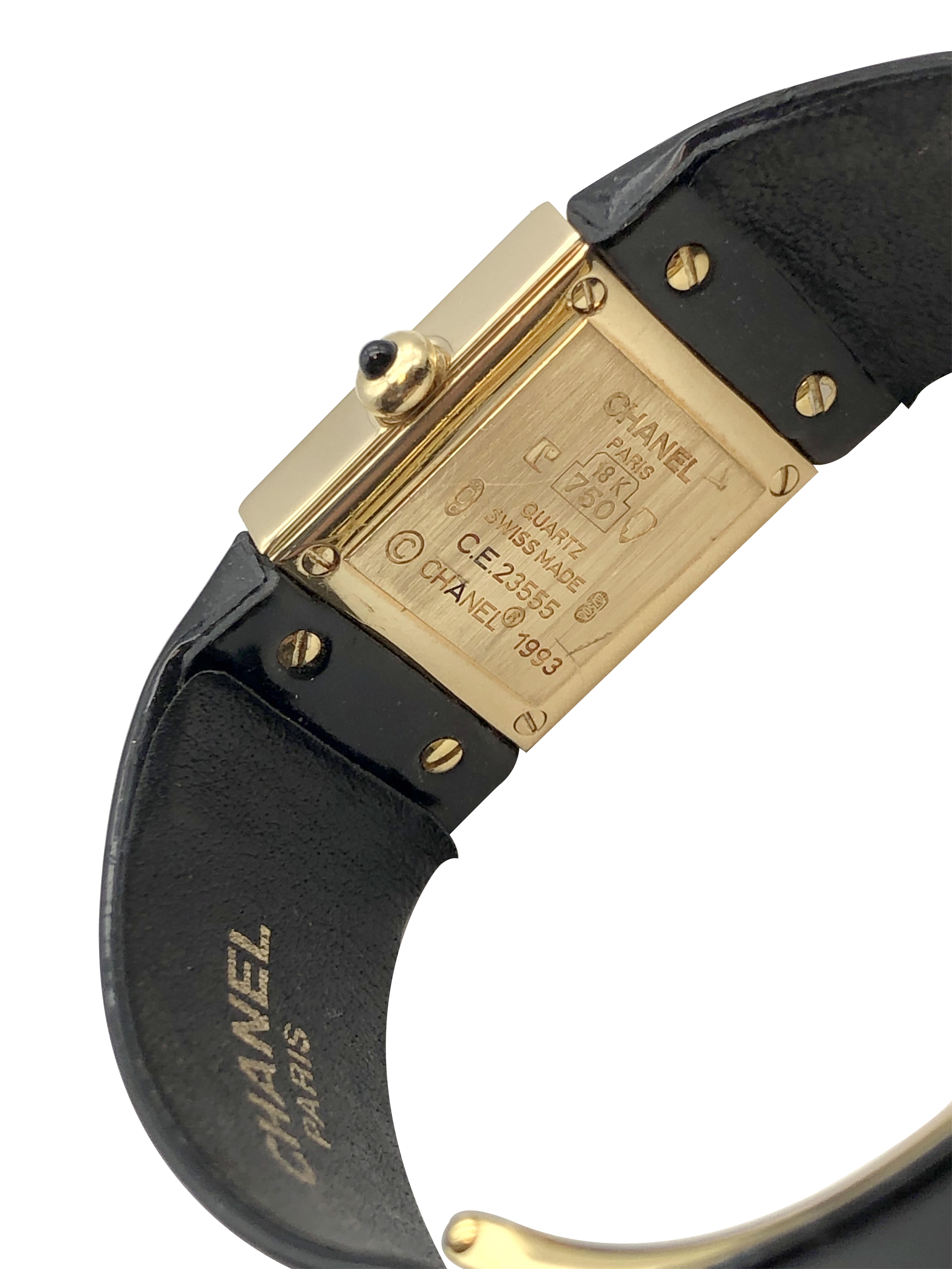  Montre-bracelet Chanel matelassée à quartz en or jaune pour femmes Pour femmes 