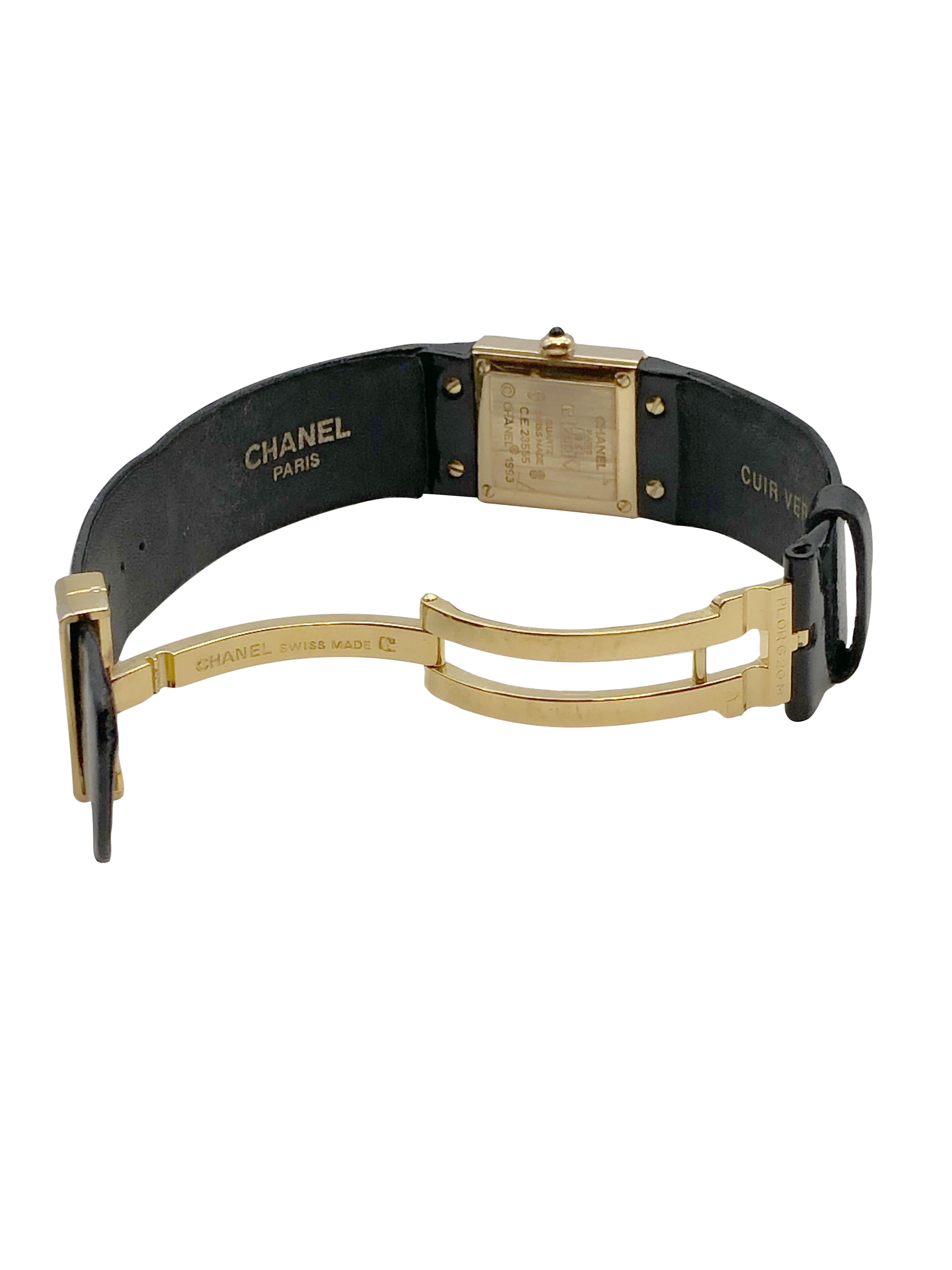 Montre-bracelet Chanel matelassée à quartz en or jaune pour femmes 2