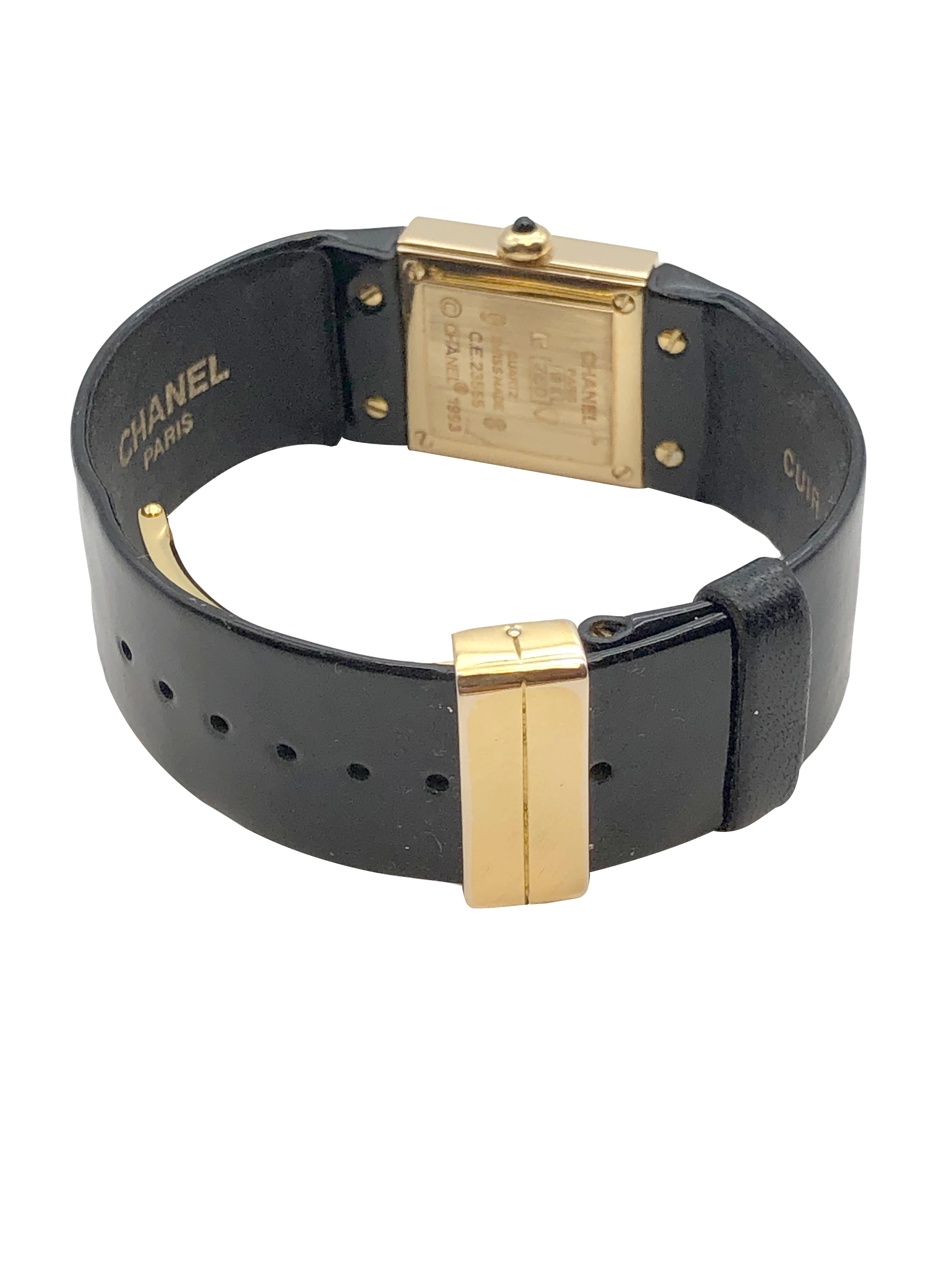 Montre-bracelet Chanel matelassée à quartz en or jaune pour femmes 3