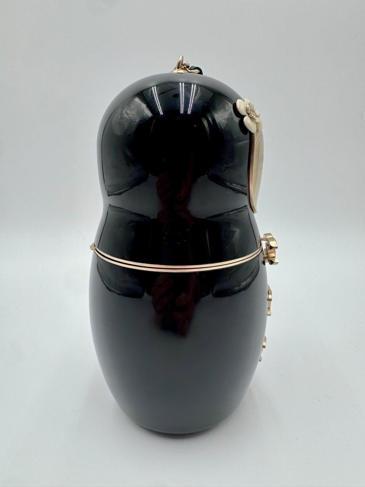 Bolso Minaudière Muñeca Matryoshka de Chanel 1