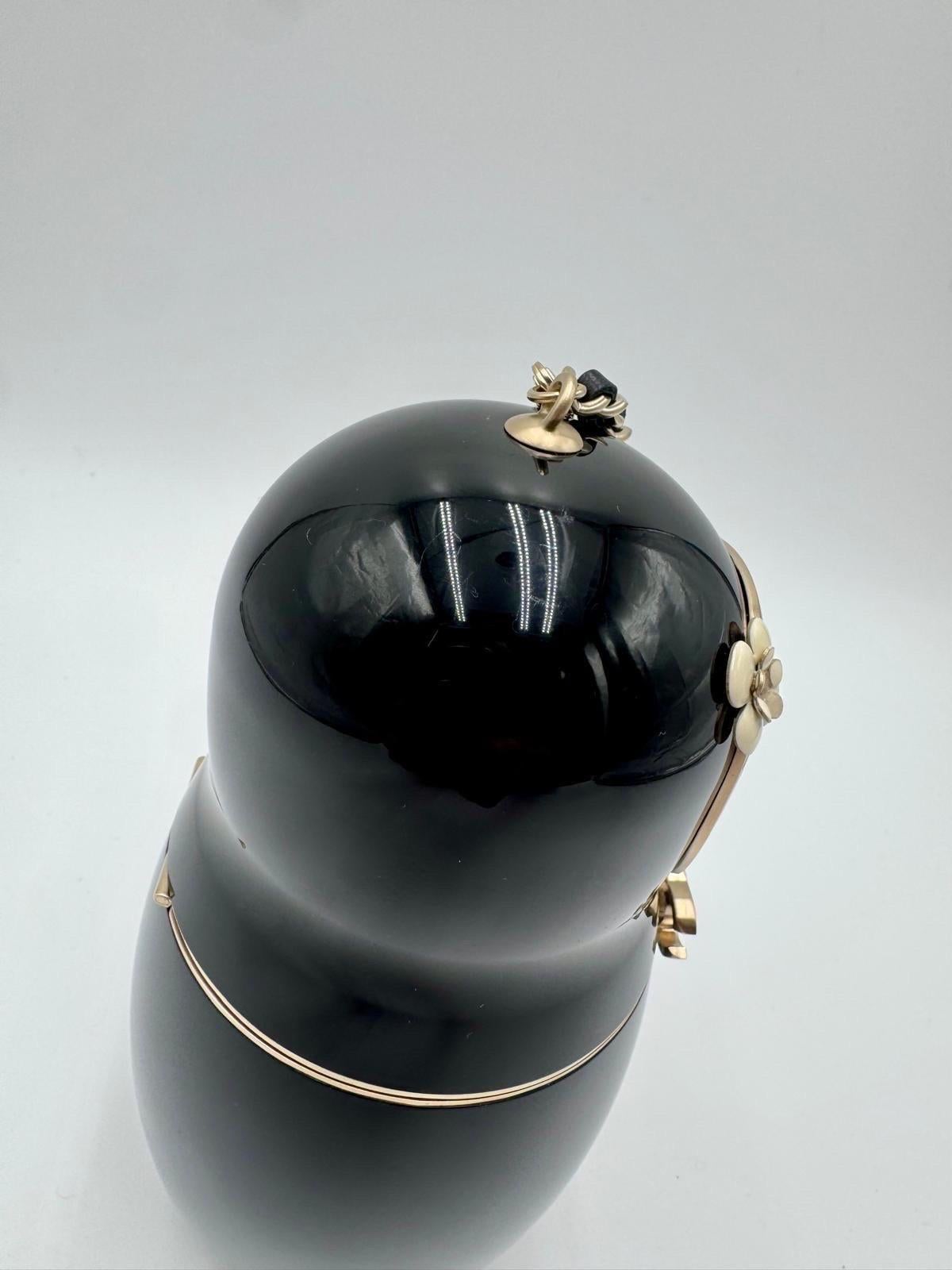 Bolso Minaudière Muñeca Matryoshka de Chanel 2