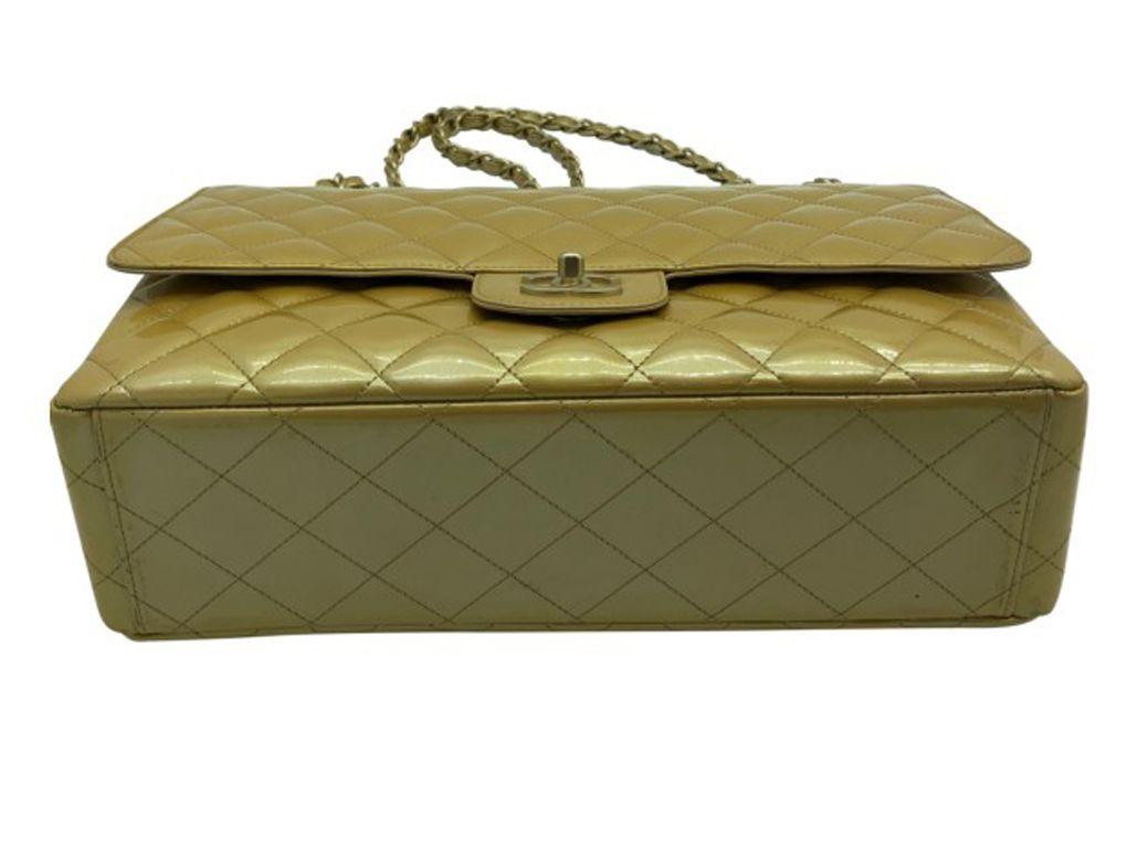 Chanel Maxi Classic Flap Bag - Gold Patent Leather Gold Hardware For Sale 1
