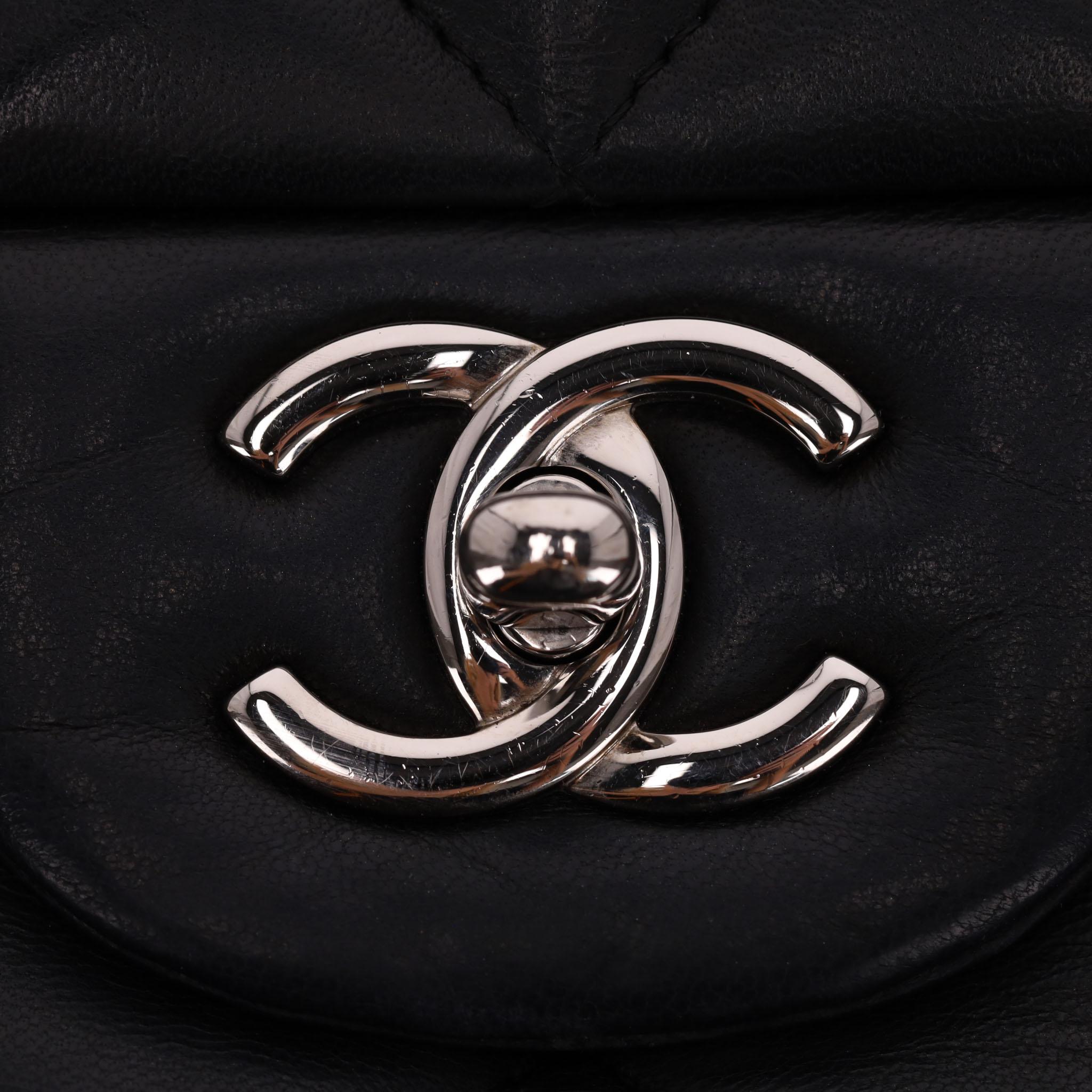 Chanel Maxi Diamond gesteppte Lammfell Timeless Klappentasche im Angebot 1