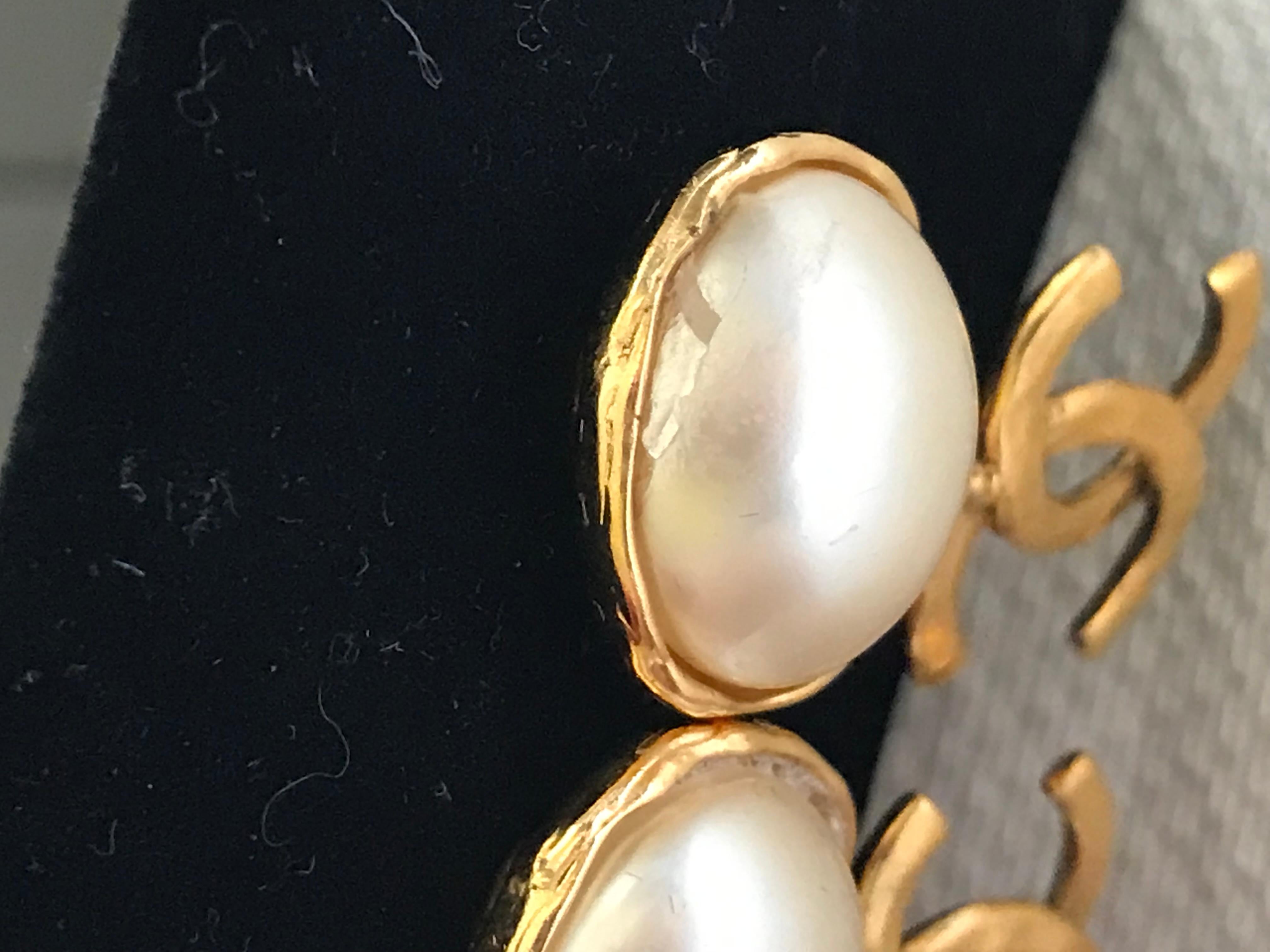 De las mujeres CHANEL Maxi pendientes logo CC PEARL en venta