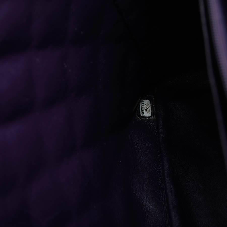 CHANEL Maxi Jumbo Bag in Purple Patent Leather 1