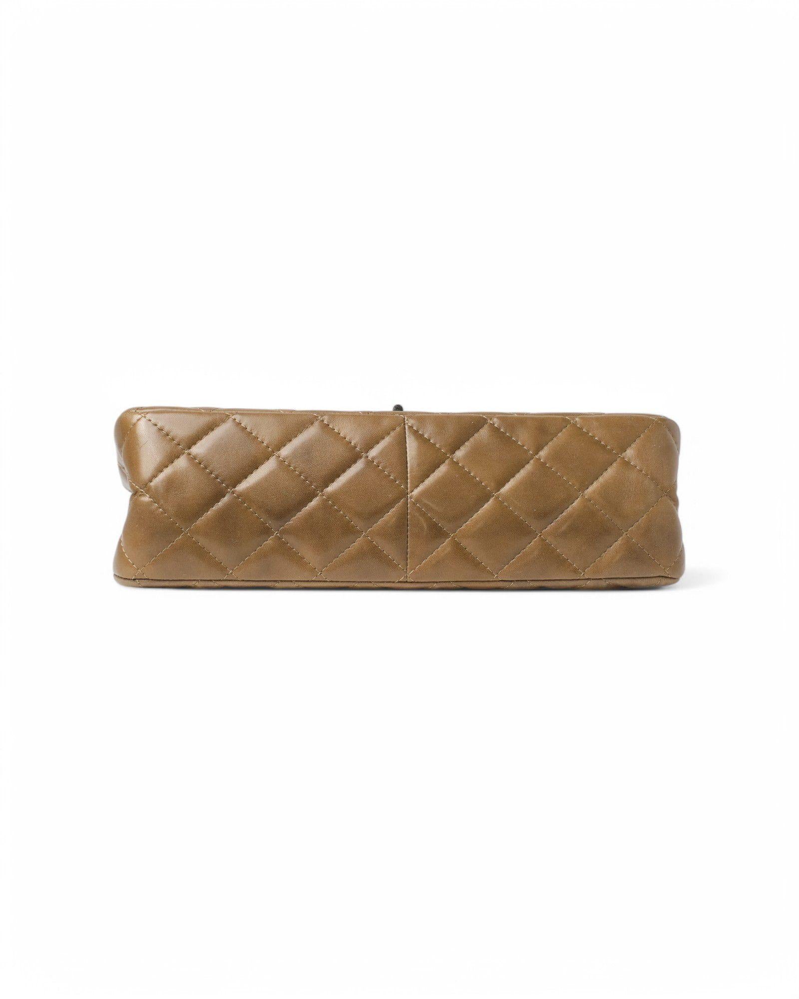 Chanel Maxi Jumbo Reissue Double-Flap Green For Sale 5