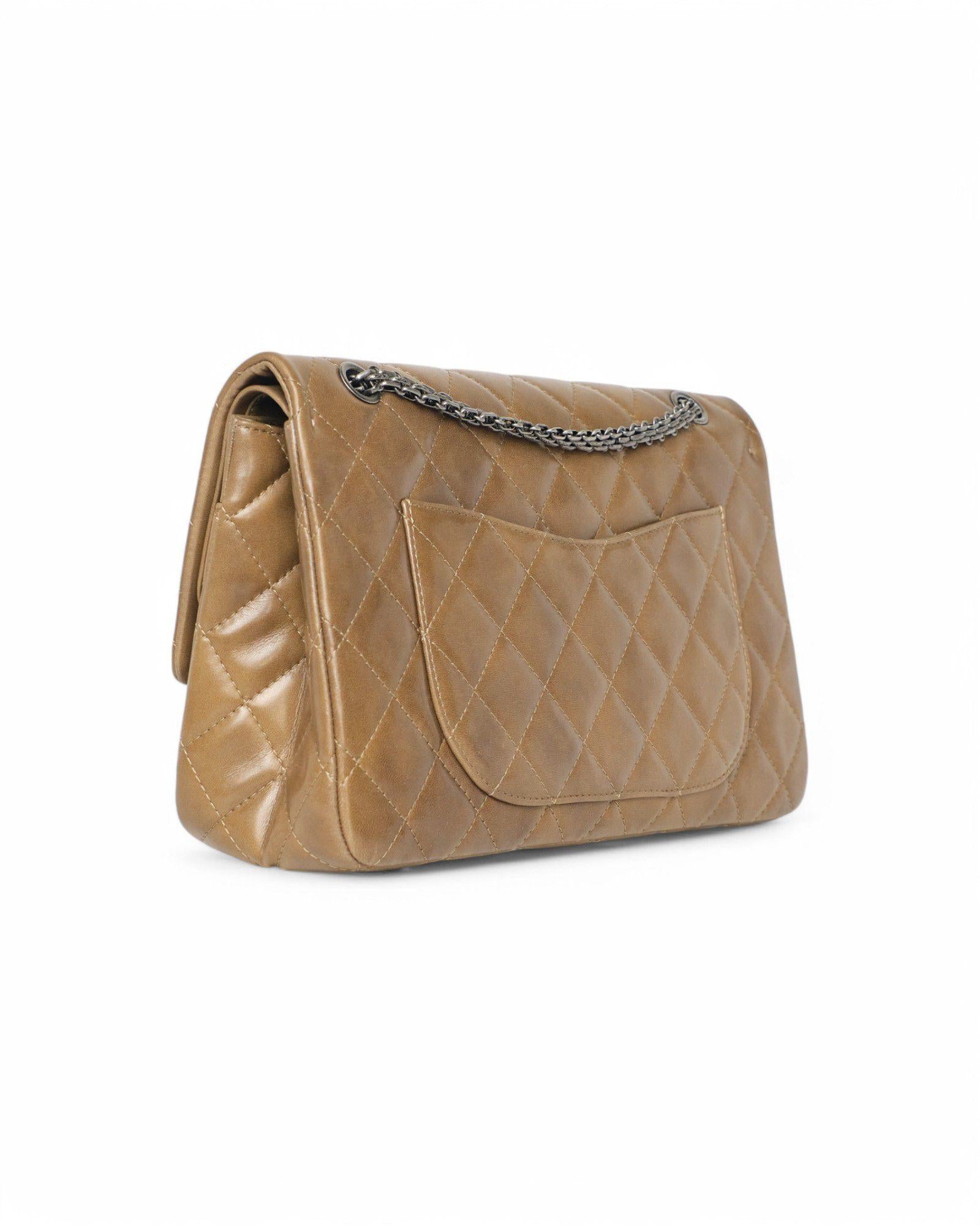 Chanel Maxi Jumbo Reissue Double-Flap Green For Sale 7